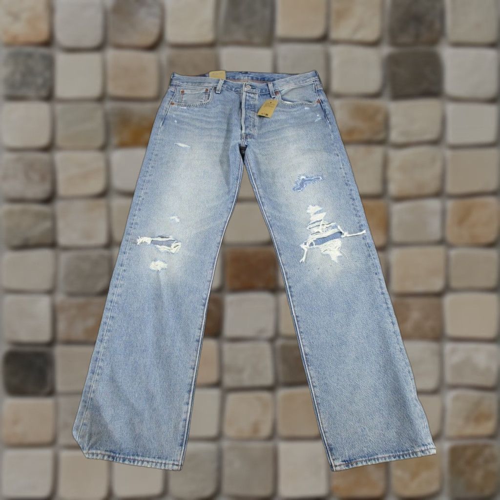 Levi's VINTAGE Levis 501 JeansMens 36 Light Wash Denim Distressed 150th Anniversary 36x31 NEW Size US 36 / EU 52 - 1 Thumbnail