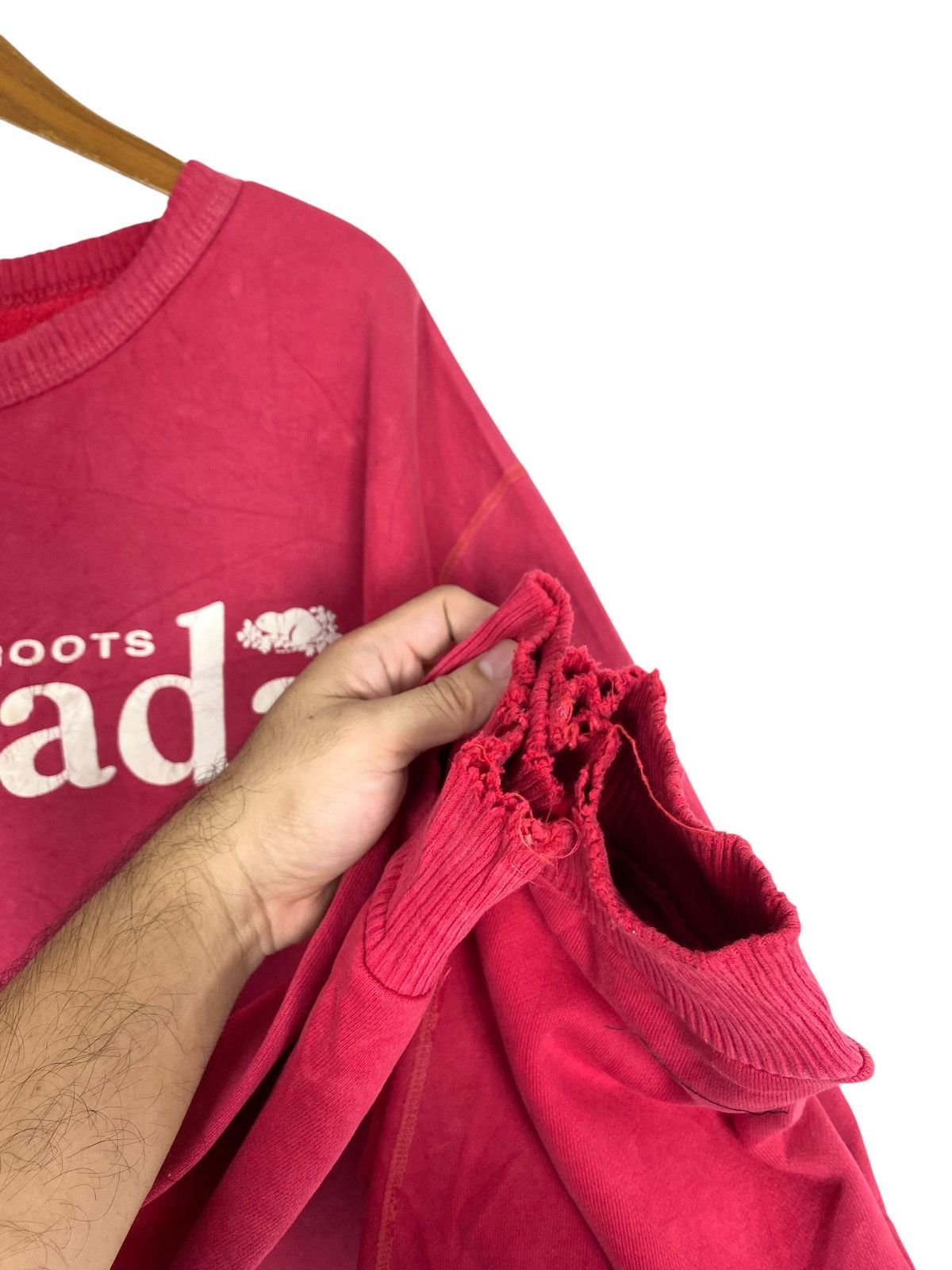 Vintage Rare‼️ Vintage Beaver Roots Canada Distressed Sweatshirt Size US XL / EU 56 / 4 - 11 Thumbnail