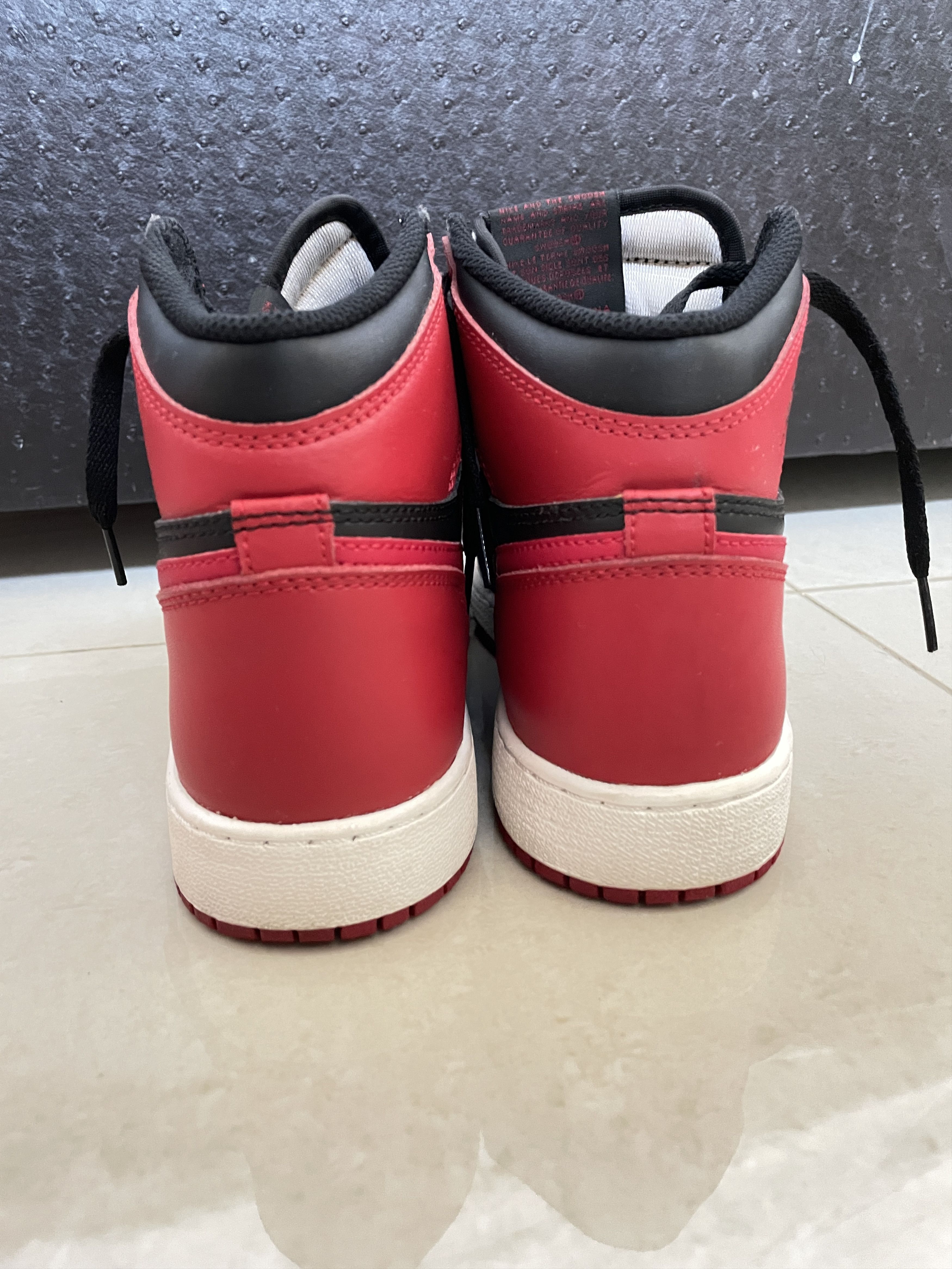 Jordan Brand Air Jordan1 Retro High OG 'Banned' 2016 Size US 8 / IT 38 - 2 Thumbnail