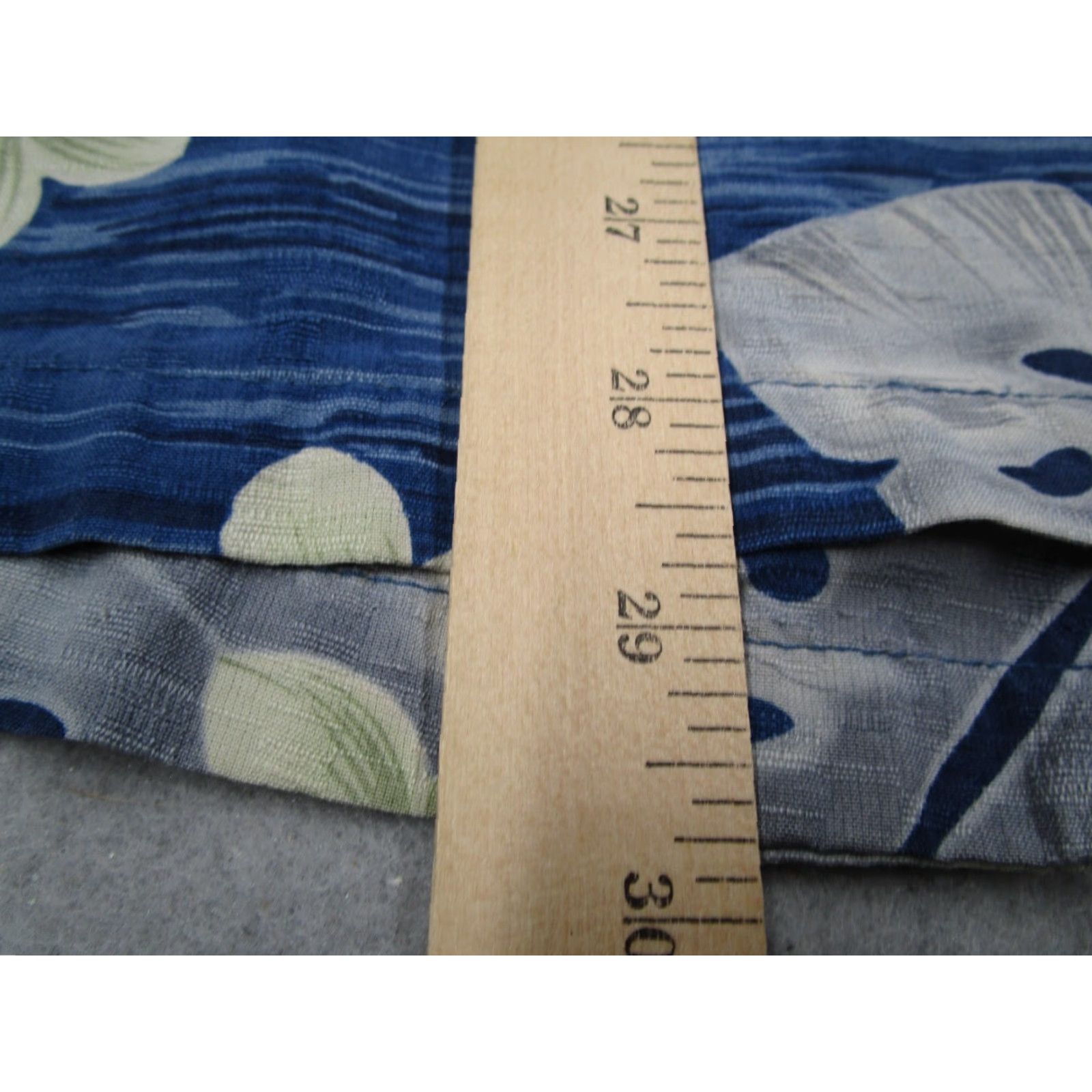 Tommy Bahama VINTAGE Tommy Bahama Shirt Men 2XL Blue Floral Silk Button Up Camp Loop Collar Shirt Size US XXL / EU 58 / 5 - 6 Thumbnail