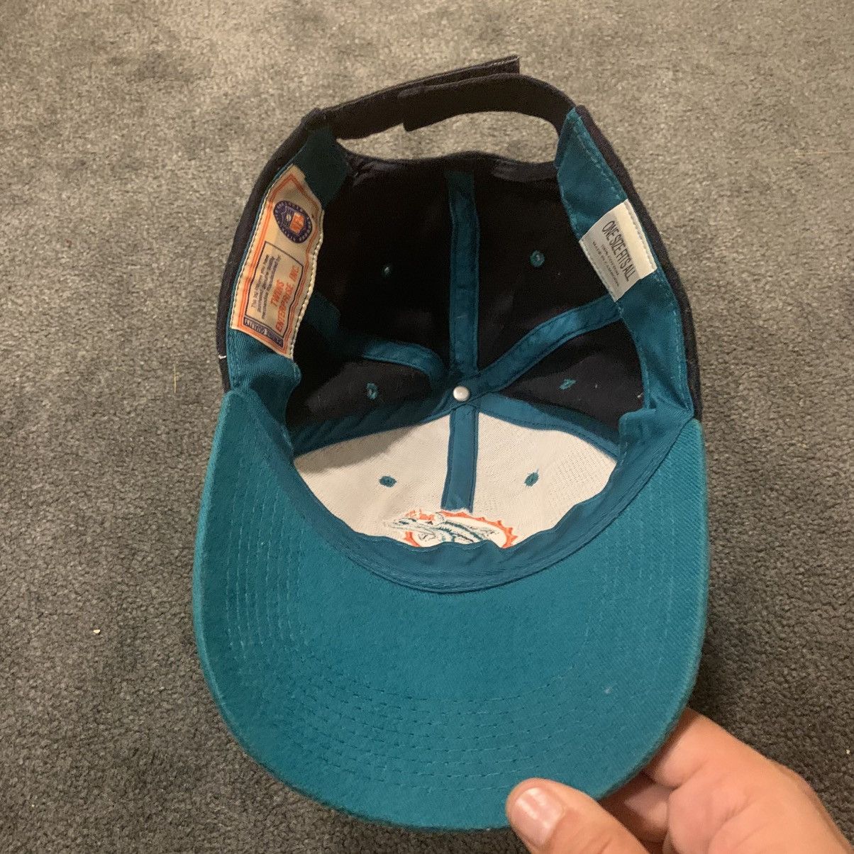 Twins Enterprise Inc. VINTAGE 90s Miami Dolphins Twins Enterprise Hat Black/Teal Size ONE SIZE - 8 Thumbnail