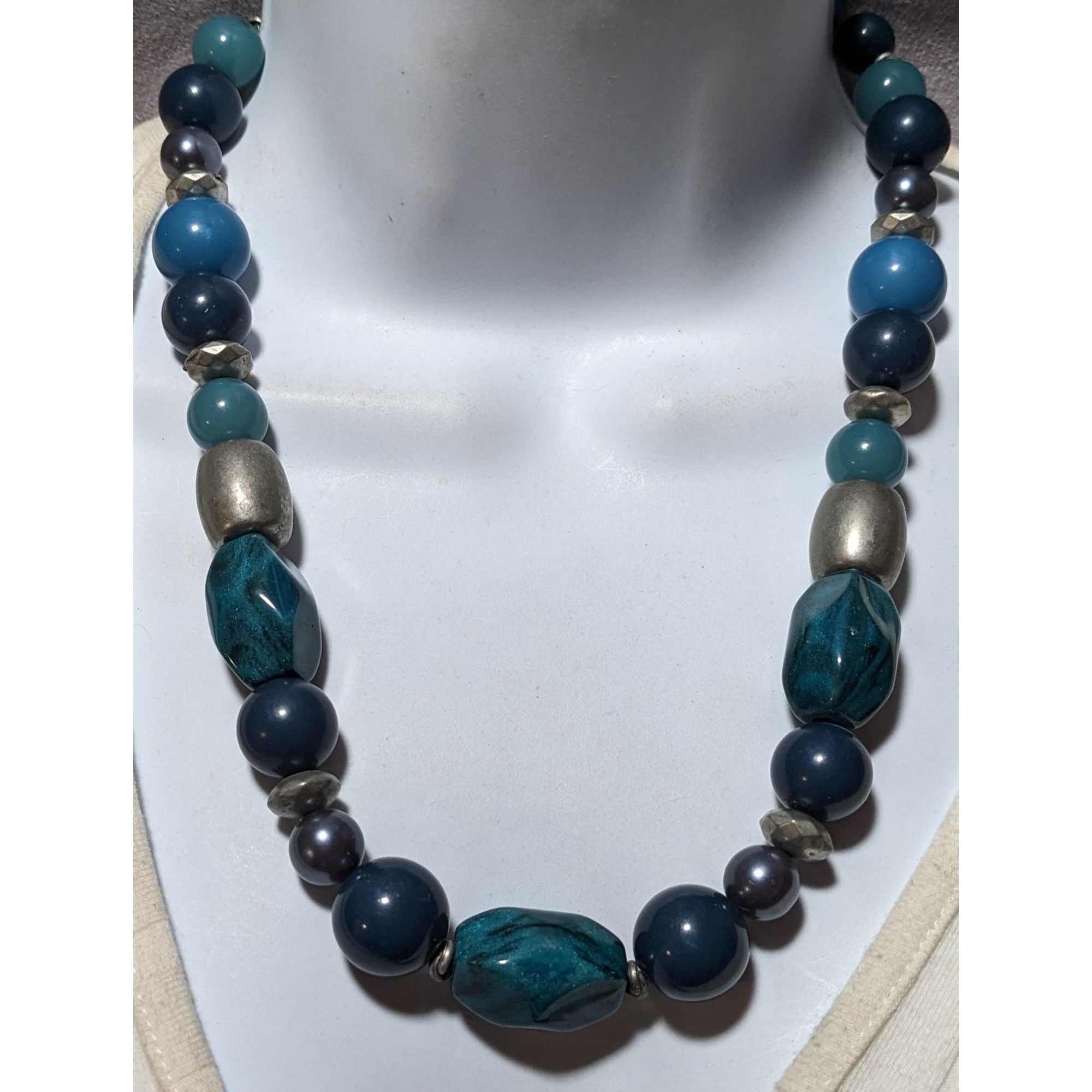 Other Blue And Silver Casual Chunky Beaded Necklace Size ONE SIZE - 5 Thumbnail