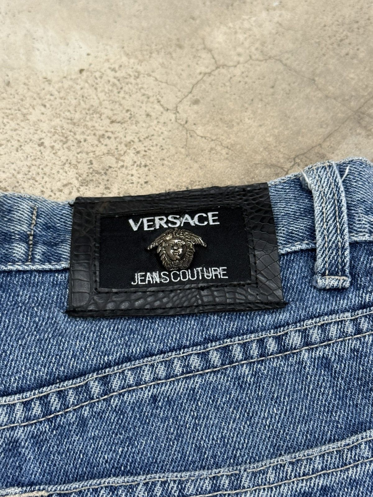 Versace Vintage Versace Jeans Couture Stonewash DistressDenim Pants Size 25" / US 0 / IT 36 - 19 Thumbnail