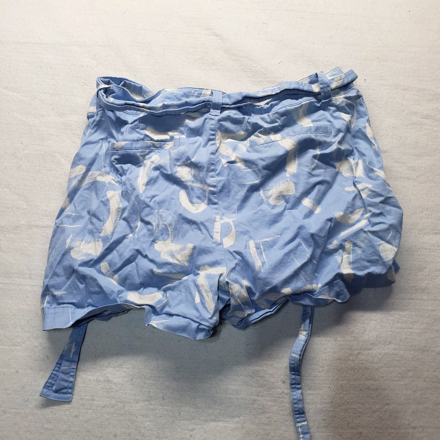 Vintage A NEW DAY Blue Pleated Comfort Stretch Midi Chino Shorts Women's Plus Size 18 Size 40" / US 18 - 7 Thumbnail