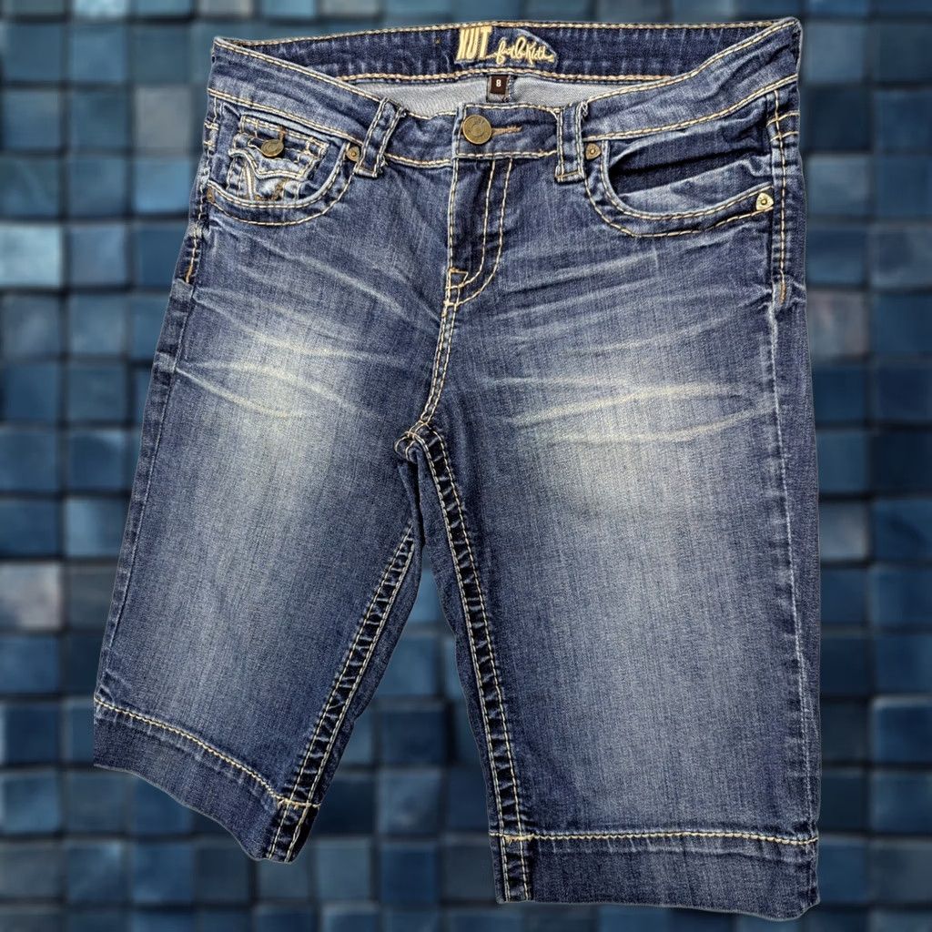 Vintage KUT from the Kloth Bermuda Shorts Women 8 Knee Length Denim Blue 32x14 Mid Rise Button Zipper 5-Pocket Stretch Classic Casual Size 30" / US 8 / IT 44 - 1 Thumbnail
