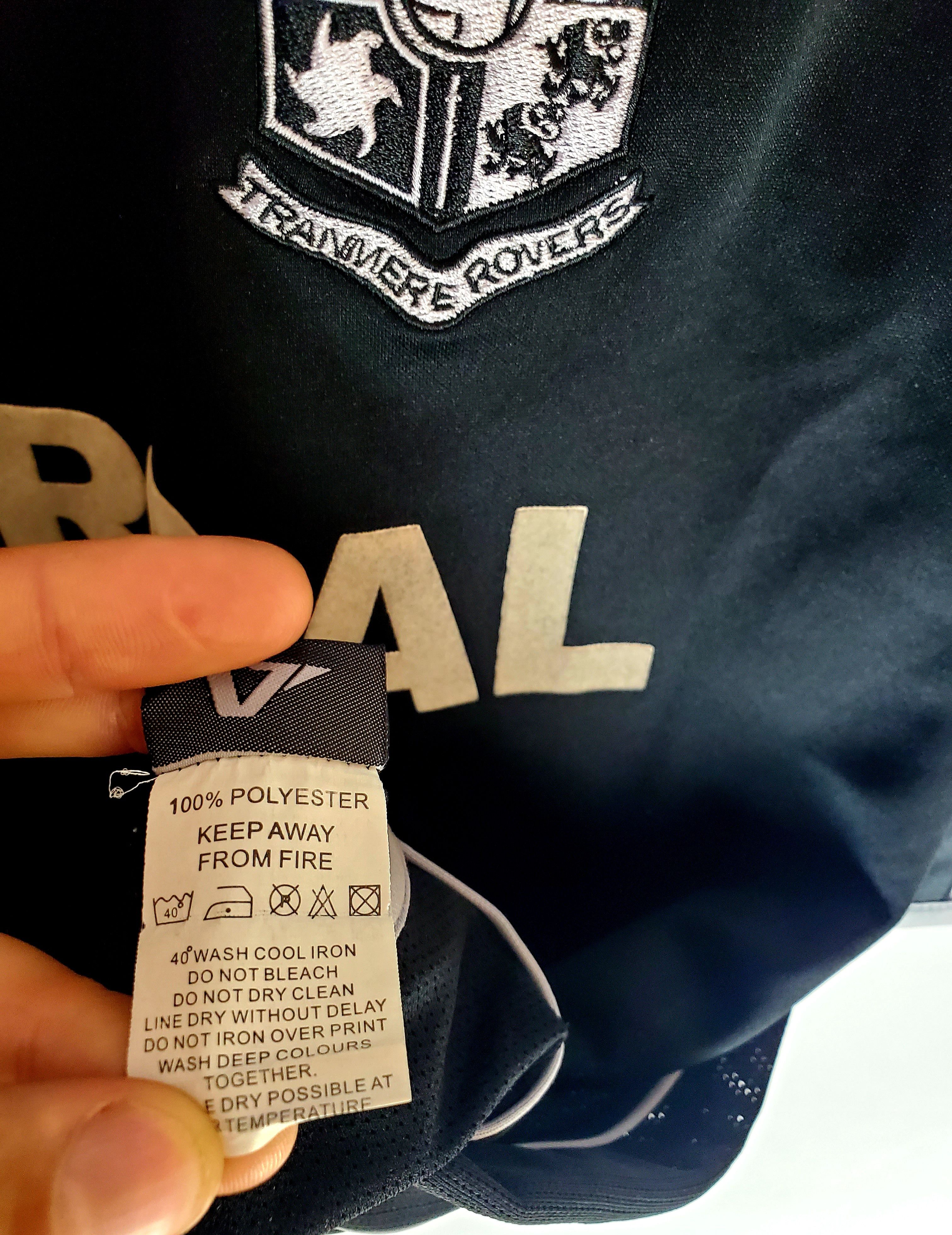 Vintage Vintage Tranmere Rovers 2006-07 Away Jersey size L Size US L / EU 52-54 / 3 - 6 Thumbnail