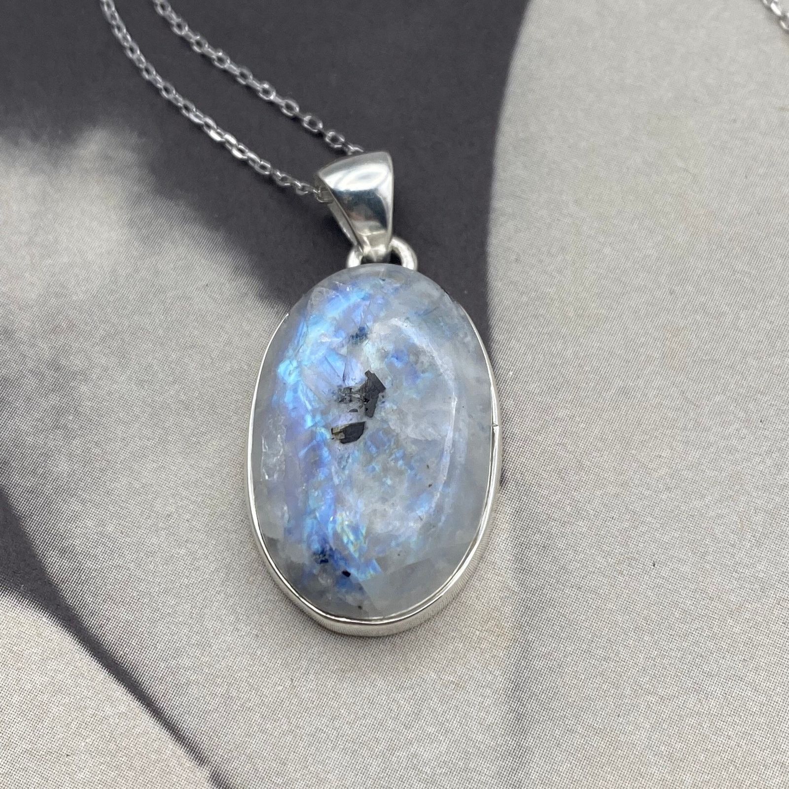 The Unbranded Brand Natural Rainbow Moonstone And Quartz Sterling Necklace Size ONE SIZE - 2 Thumbnail
