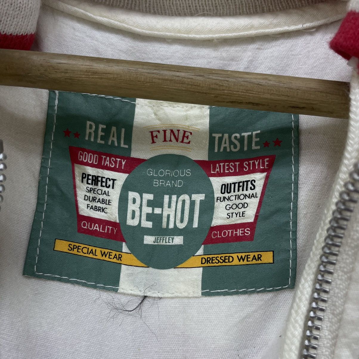 Japanese Brand Japanese Brand BE Hot Side Tape Logo Bomber Jacket Size US M / EU 48-50 / 2 - 7 Thumbnail