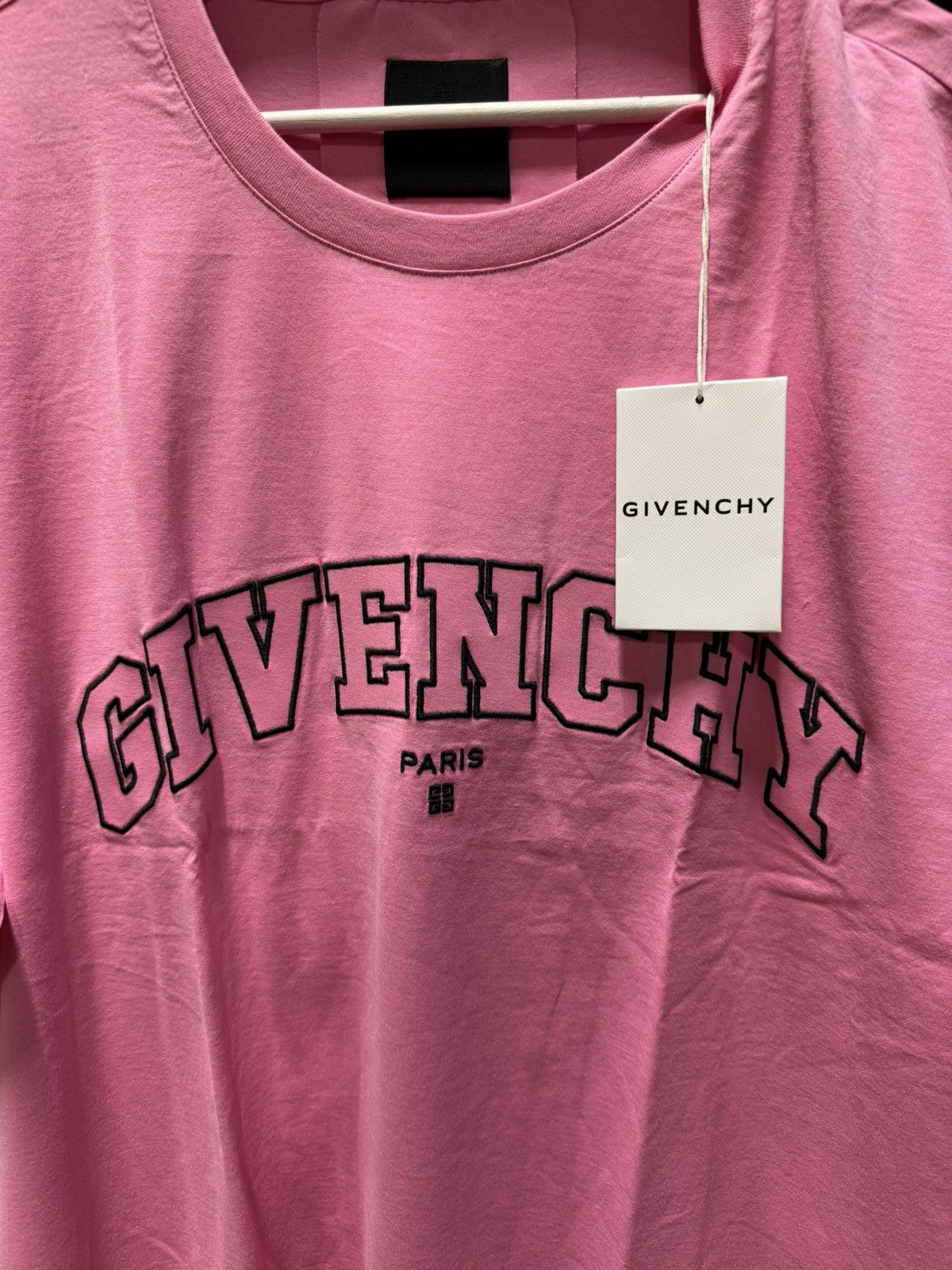Givenchy Givenchy Logo Embroidery T-Shirt NEW 600$ Size US XXL / EU 58 / 5 - 2 Thumbnail