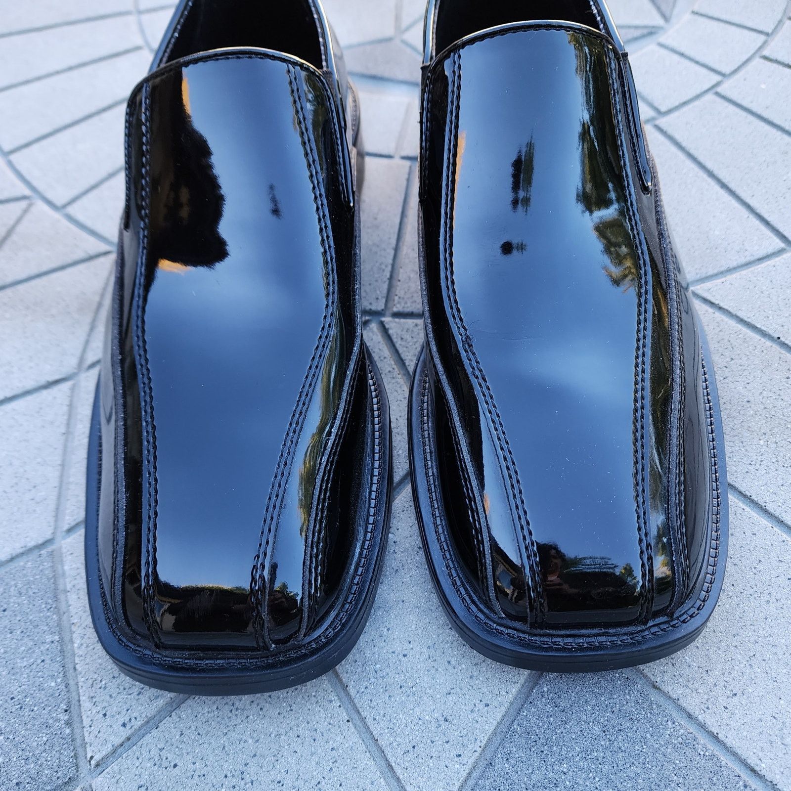 After Six After Six Patent Faux Leather Slip On Tuxedo Dress Shoes 8 Size US 8 / EU 41 - 2 Thumbnail