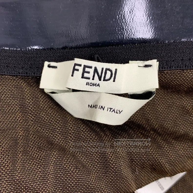 Fendi Fendi Back zip camisole top with full logo lettering Size XS / US 0-2 / IT 36-38 - 5 Thumbnail