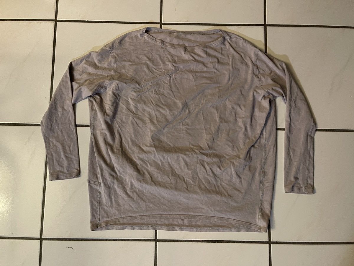 Lululemon Lululemon Boat Neck Top Light Lavender Loose Fit Size 2? Size XS / US 0-2 / IT 36-38 - 1 Thumbnail