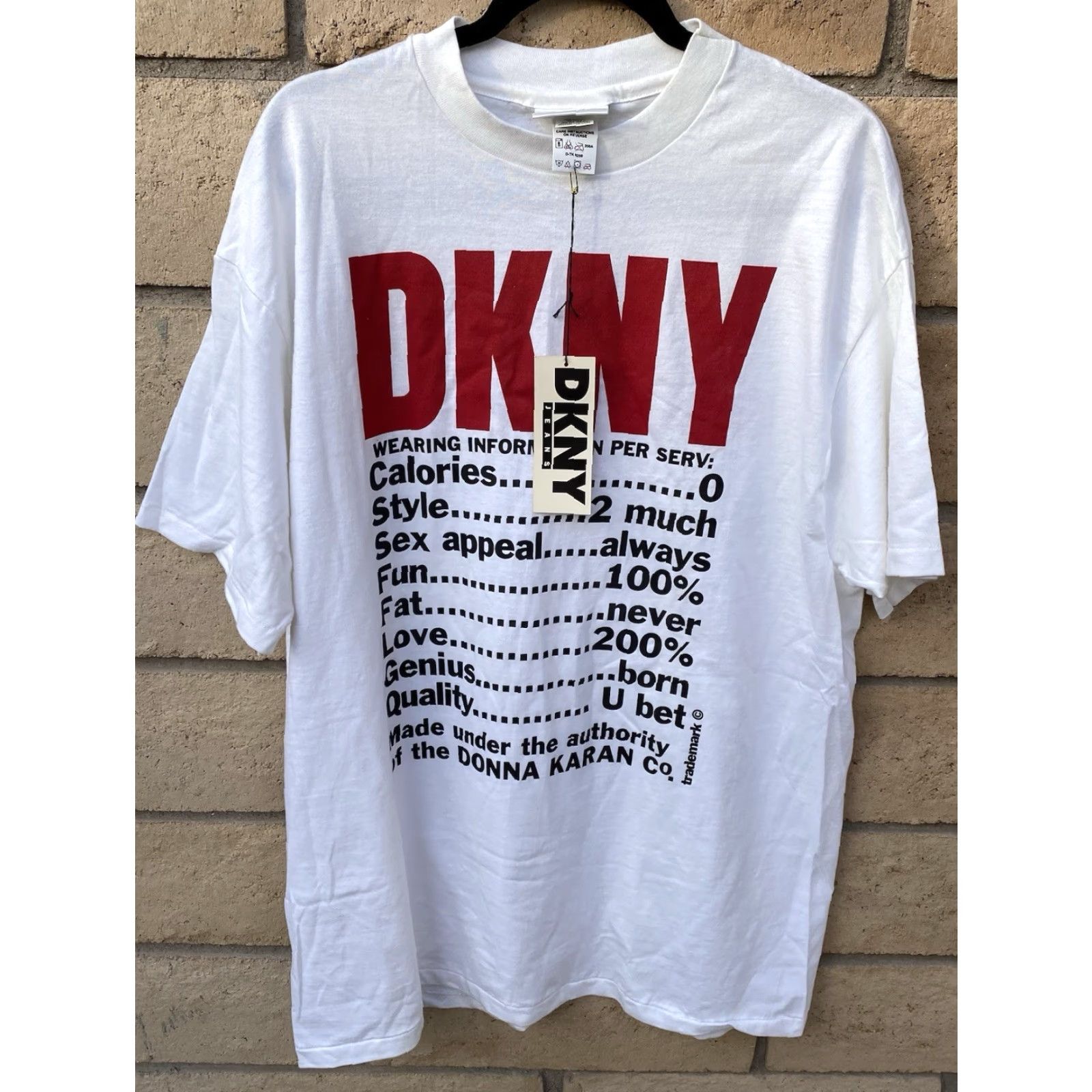 DKNY VINTAGE DKNY T-Shirt Unisex Adults White Red One Size T-Shirt Logo Graphic Print USA 90s Y2K Shirt Size US M / EU 48-50 / 2 - 4 Thumbnail