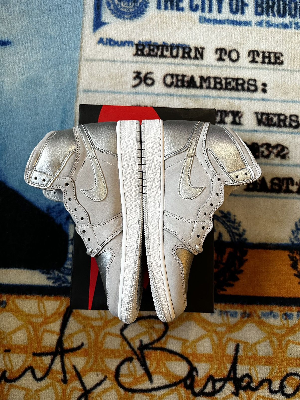 Jordan Brand Jordan 1 High Japan Size US 6.5 / EU 39-40 - 2 Thumbnail