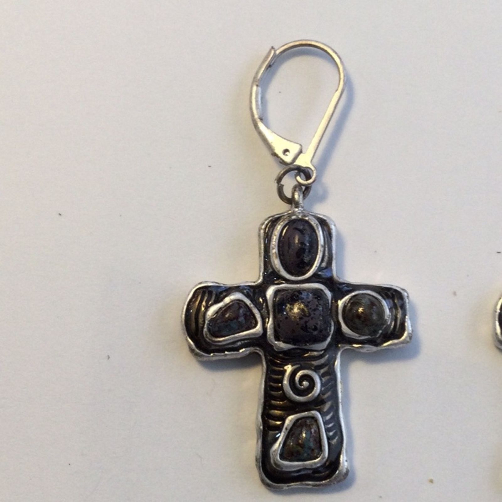 Other Fashion Leader Cross Lever Back Dangle Earrings Size ONE SIZE - 11 Thumbnail
