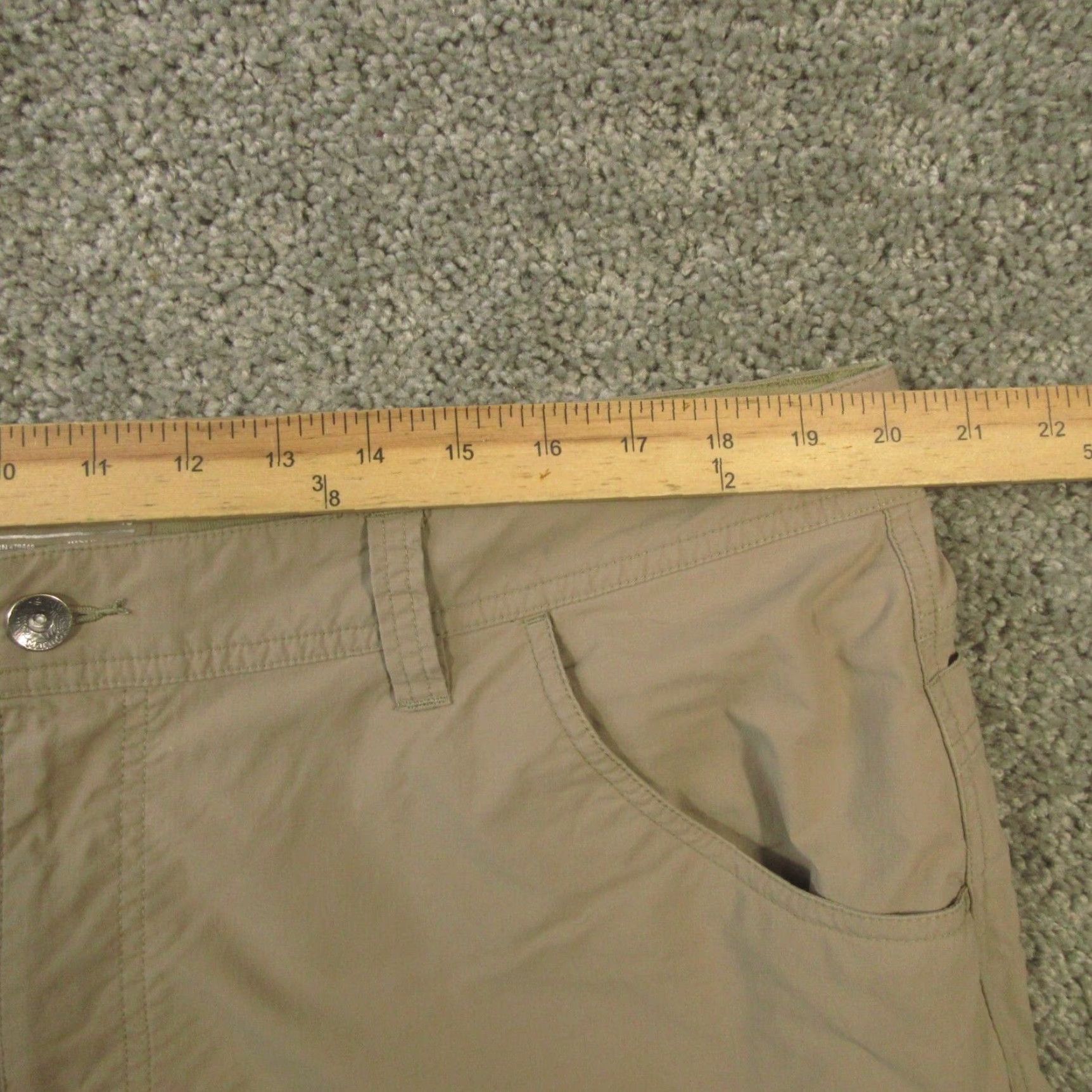 Marmot Marmot Shorts Mens 40 Beige Chino Nylon Lightweight Cargo Pocket Flat Front Zip Woven EUC Regular 11in Inseam 40" Waist Boys/Gents? Size US 40 / EU 56 - 5 Thumbnail