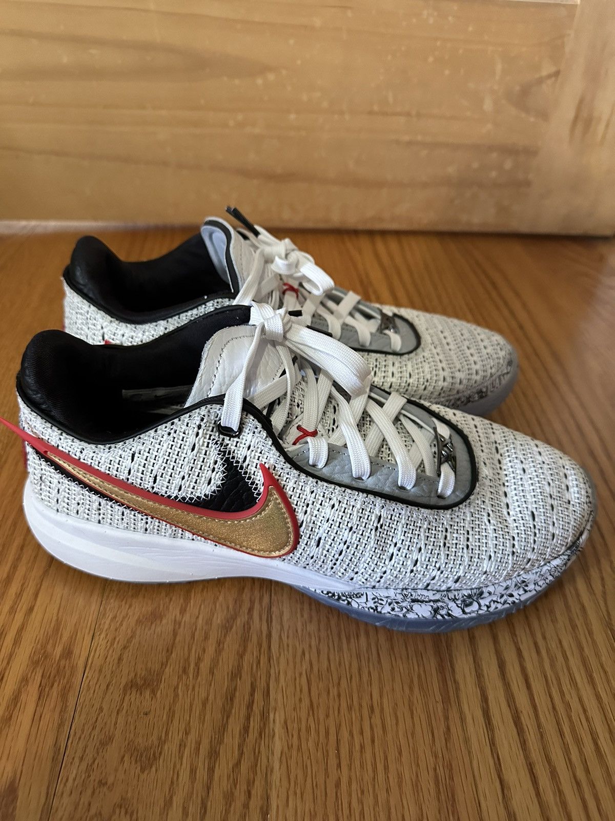 Nike Lebron XX The Debut Sz:9 Size US 9 / EU 42 - 2 Thumbnail