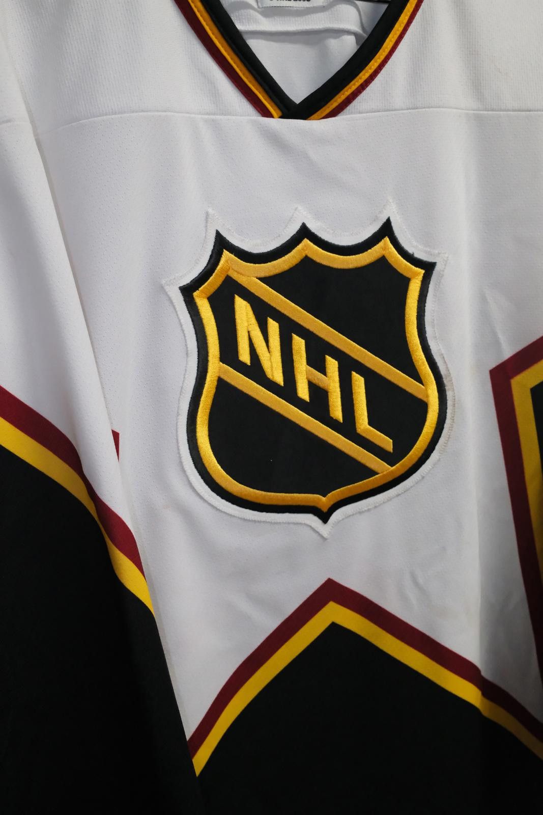 Other 2003' Athletic Knit NHL Shield Logo Hockey Jersey Size US XL / EU 56 / 4 - 2 Thumbnail