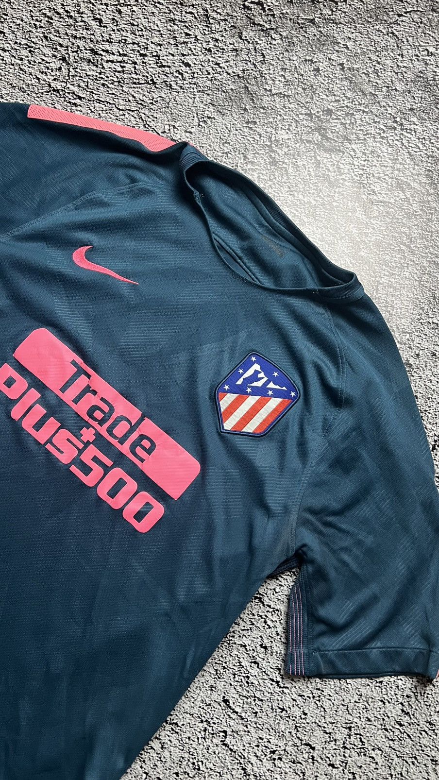 Nike 2017-2018 Athletico Madrid rare third kit nike jersey Size US M / EU 48-50 / 2 - 2 Thumbnail
