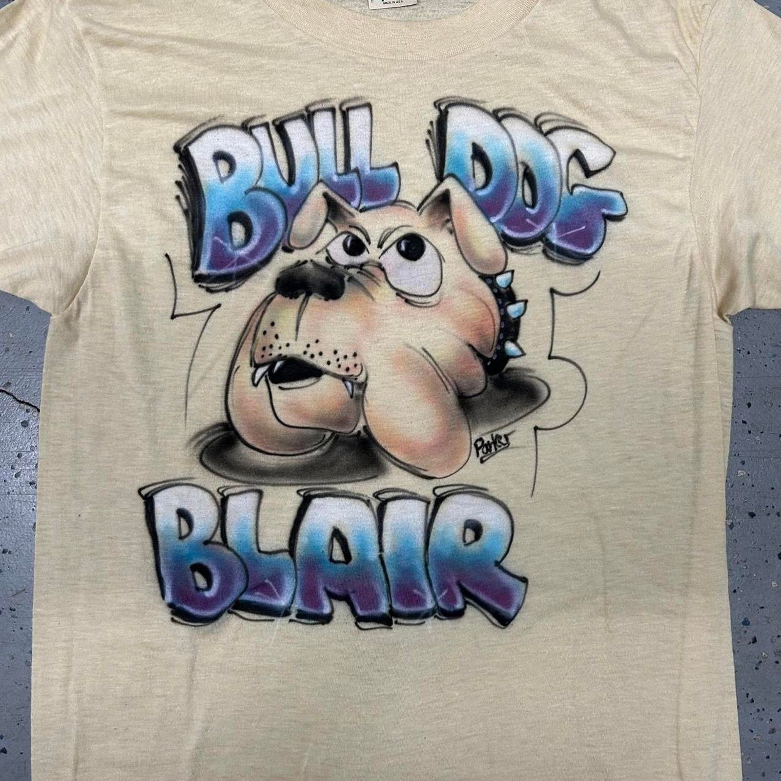 Other UK VTG 70s/80s cream airbrush graphic tee with "Bulldog Blair" Size L / US 10 / IT 46 - 2 Thumbnail