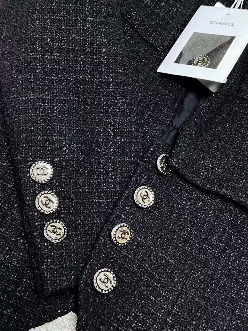Chanel Chanel Knitted round-neck long-sleeved short jacket Size XS / US 0-2 / IT 36-38 - 4 Thumbnail