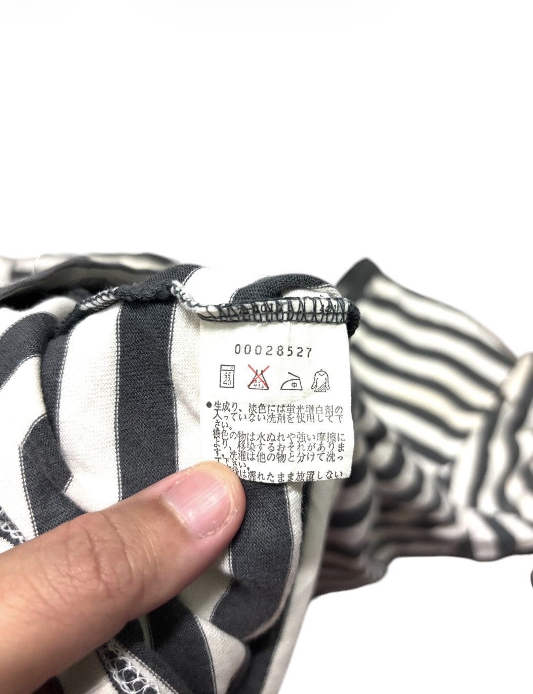 agnes b. VINTAGE AGNES B. STRIPE LONGSLEEVE TEE💥 Size US M / EU 48-50 / 2 - 12 Thumbnail