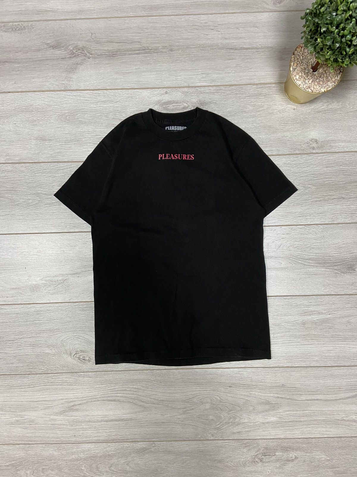 Pleasures Marilyn Manson Pleasures face big logo t-shirt Size US M / EU 48-50 / 2 - 2 Thumbnail