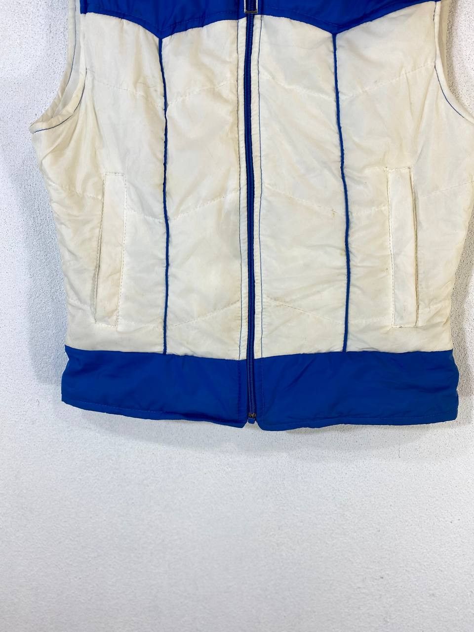 Original Montgomery vintage montgomery ward retro puffer vest nice design Size US M / EU 48-50 / 2 - 3 Thumbnail