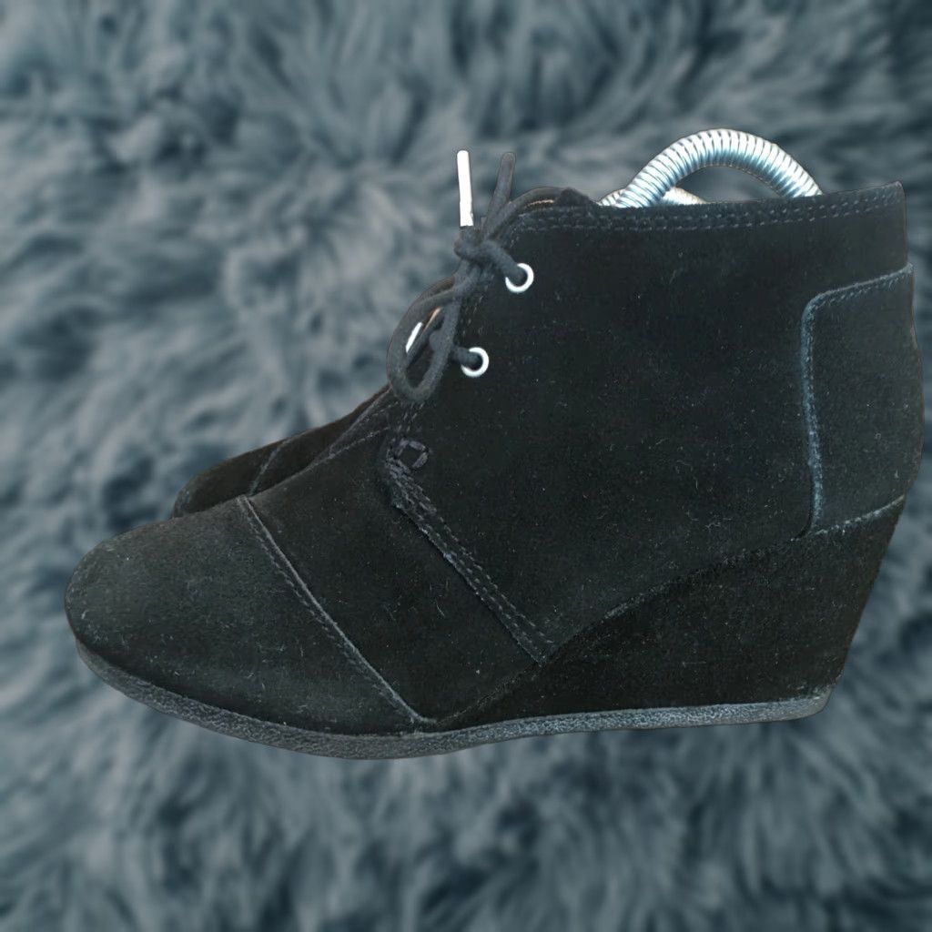 Toms TOMS Black Suede Lace Wedge Fashion Boots Booties Womens Size 7 Style 380515 Size US 6 / IT 36 - 1 Thumbnail