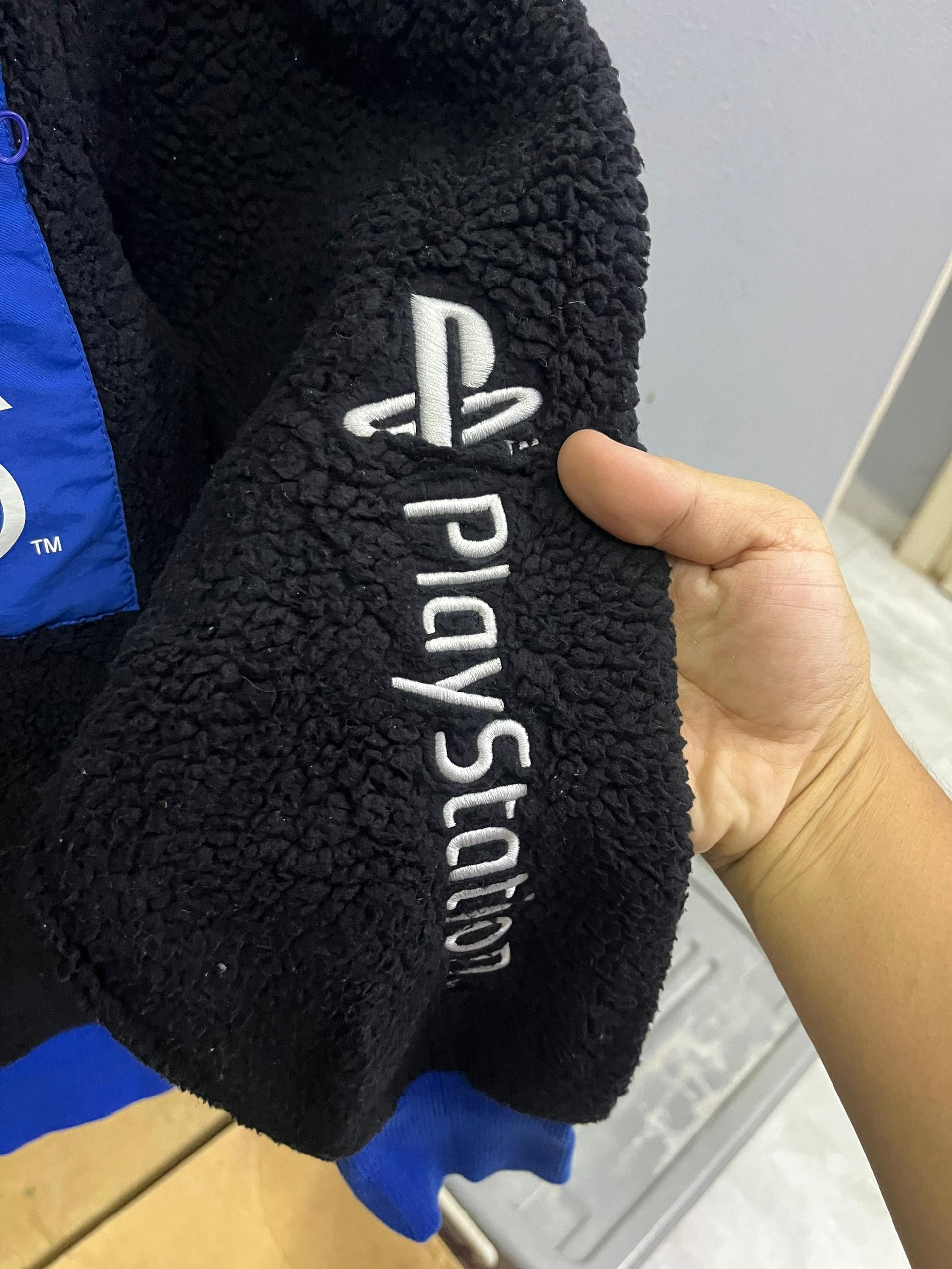 Playstation GU x PlayStation Fleece Sweatshirt Embroidered Logo Size US M / EU 48-50 / 2 - 7 Thumbnail