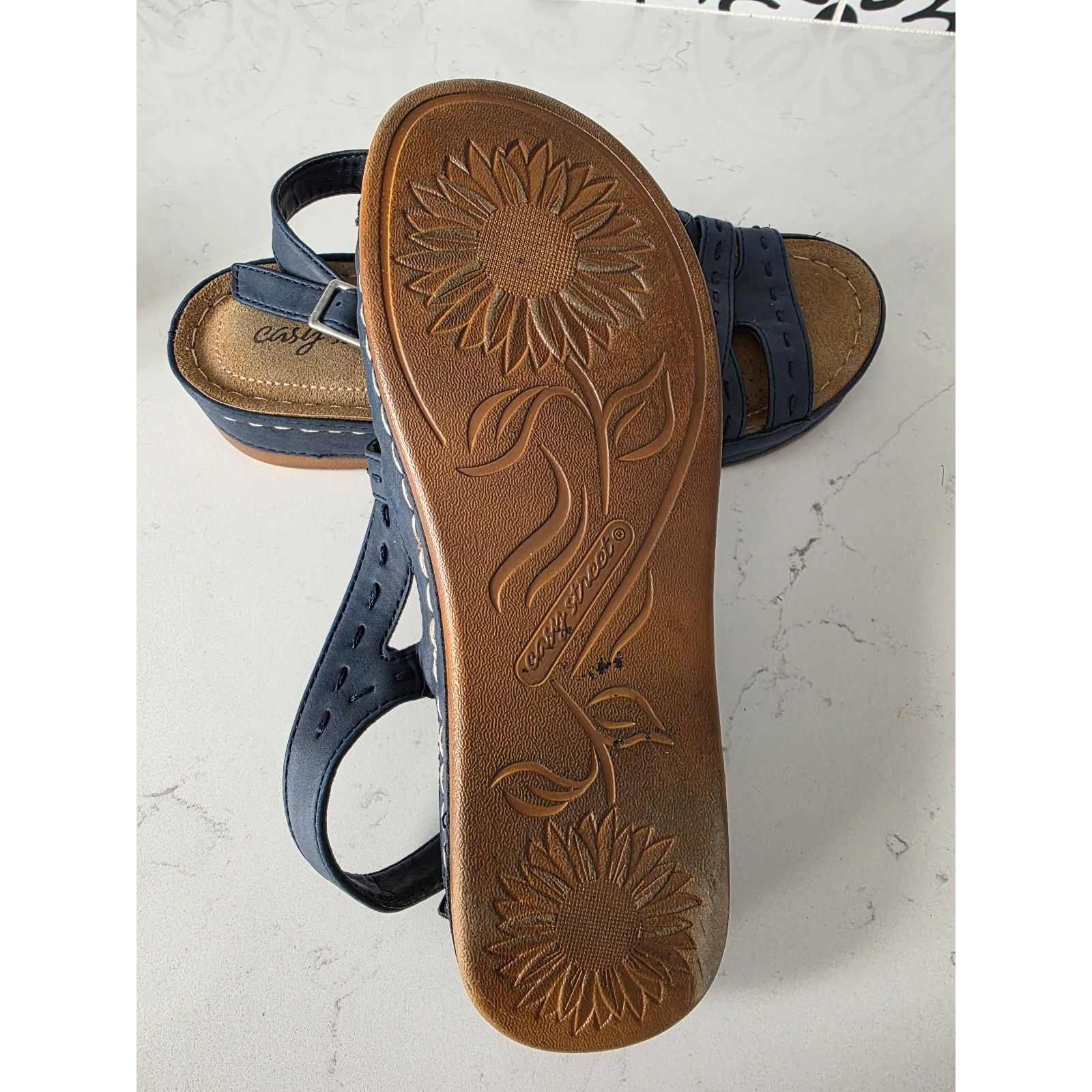Other Womens size 7M Easy Street Kehlani slingback sandals in navy Size US 7 / IT 37 - 5 Thumbnail