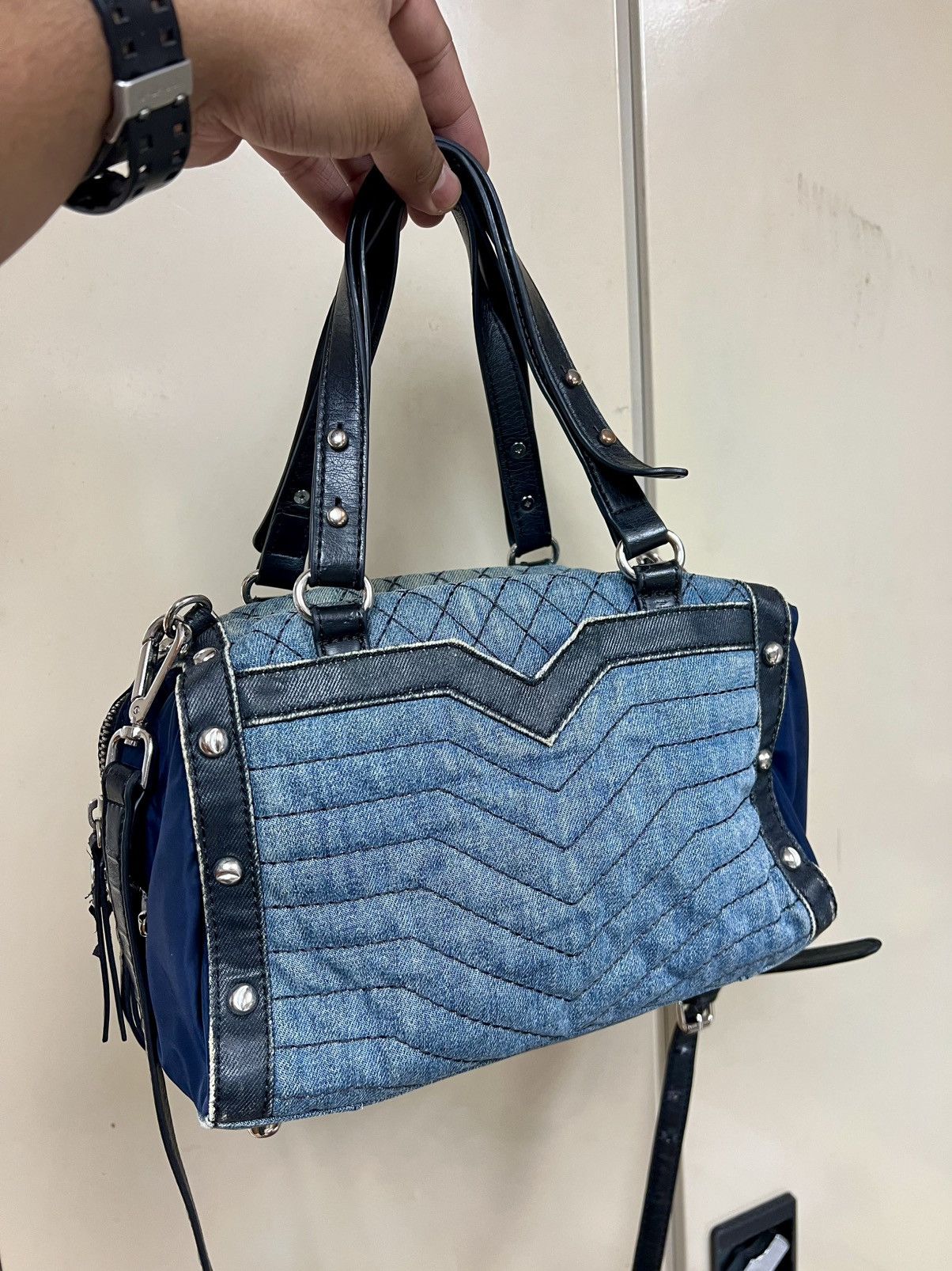 Diesel × Diesel Black Gold × Vintage Vintage Y2K Diesel Two Way Sling Crossbody Bag Size ONE SIZE - 8 Thumbnail