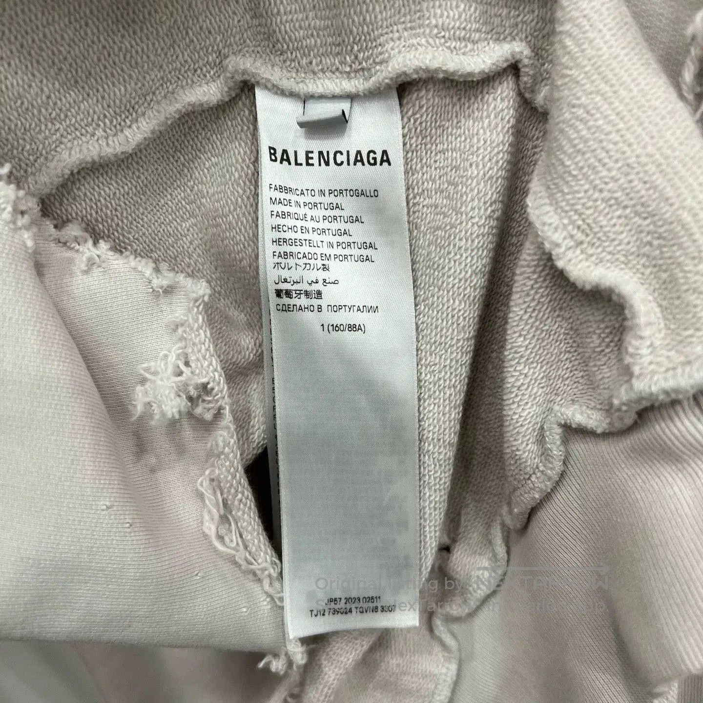 Balenciaga Balenciaga Distressed Logo Sweatshirt. Size US S / EU 44-46 / 1 - 4 Thumbnail