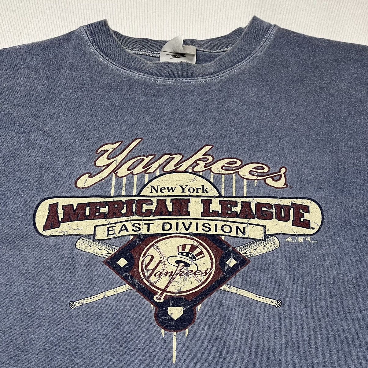 Adidas × New York Yankees × Vintage Adidas New York Yankees Tee Shirt Graphic Faded Baseball Y2K Size US L / EU 52-54 / 3 - 2 Thumbnail