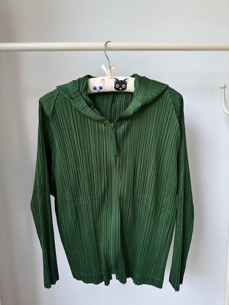 Issey Miyake Issey Miyake size:4 Military green hooded zipper jacket Size S / US 4 / IT 40 - 1 Thumbnail