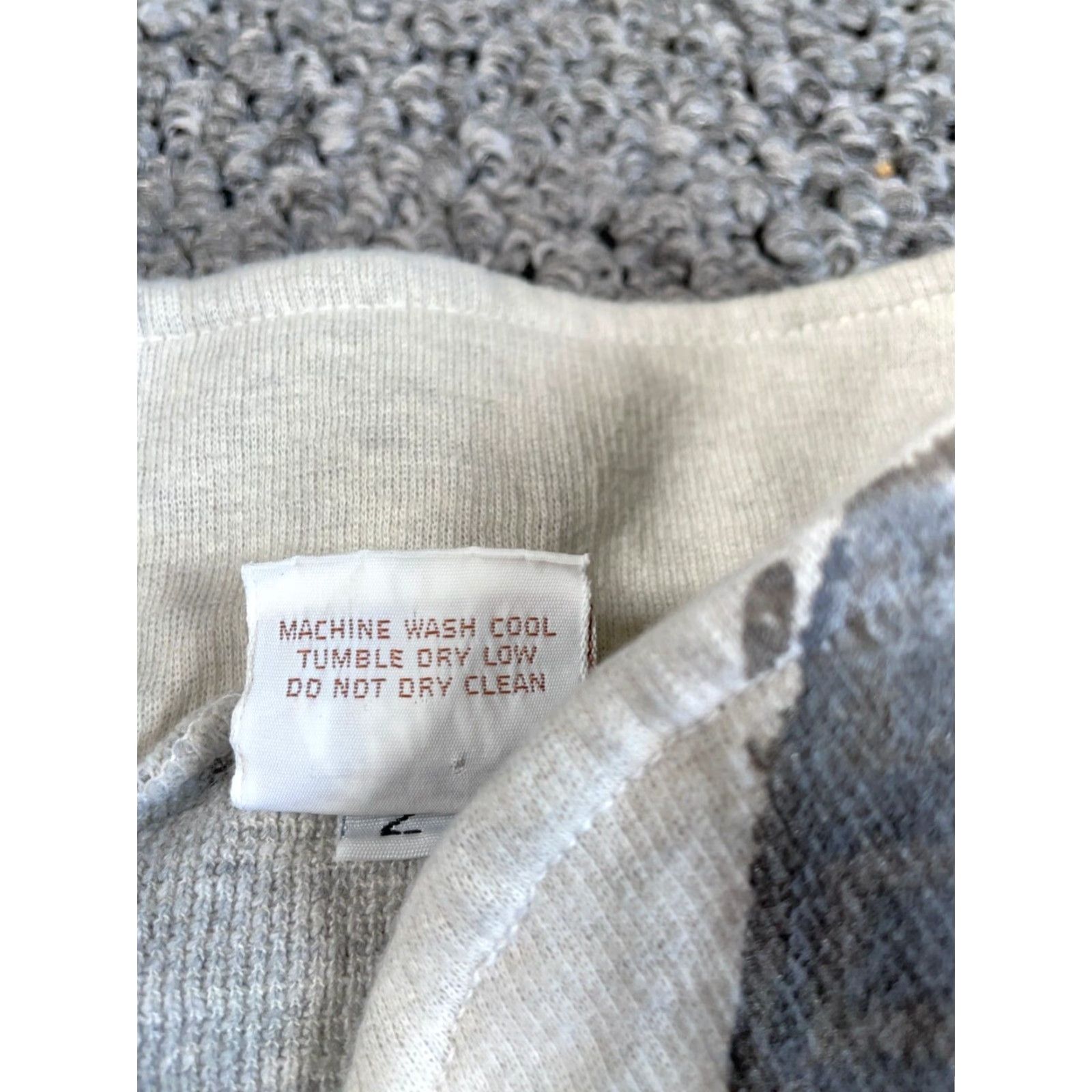 Vintage VINTAGE Odile Polar Bear Pattern Cardigan Sweater Women's 2 Gray Cotton Lightweight Casual Size XS / US 0-2 / IT 36-38 - 4 Thumbnail