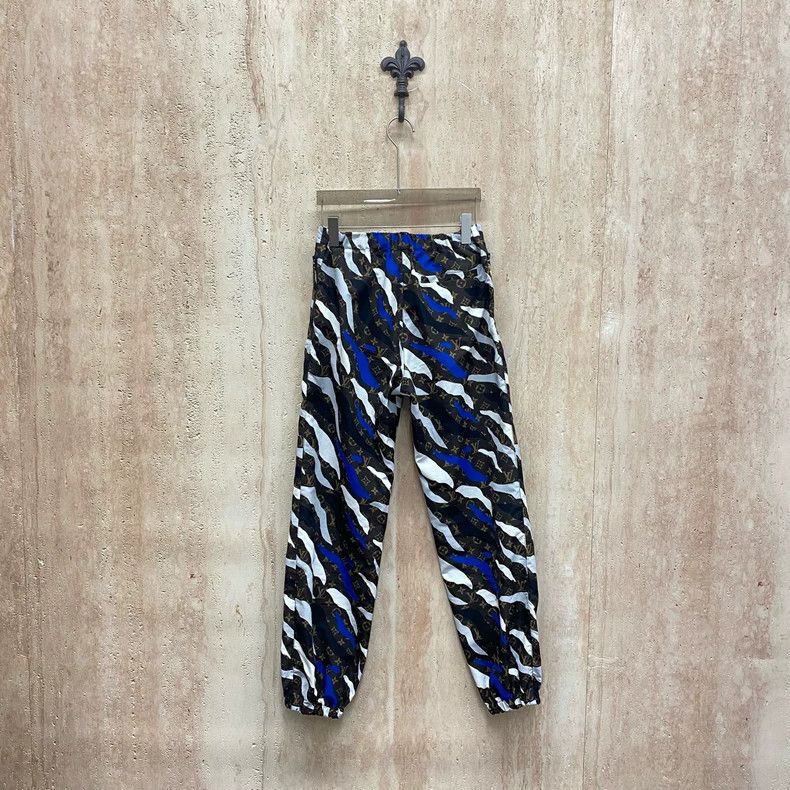 Louis Vuitton Louis Vuitton Camo print print jogging pants Size US 34 / EU 50 - 2 Thumbnail