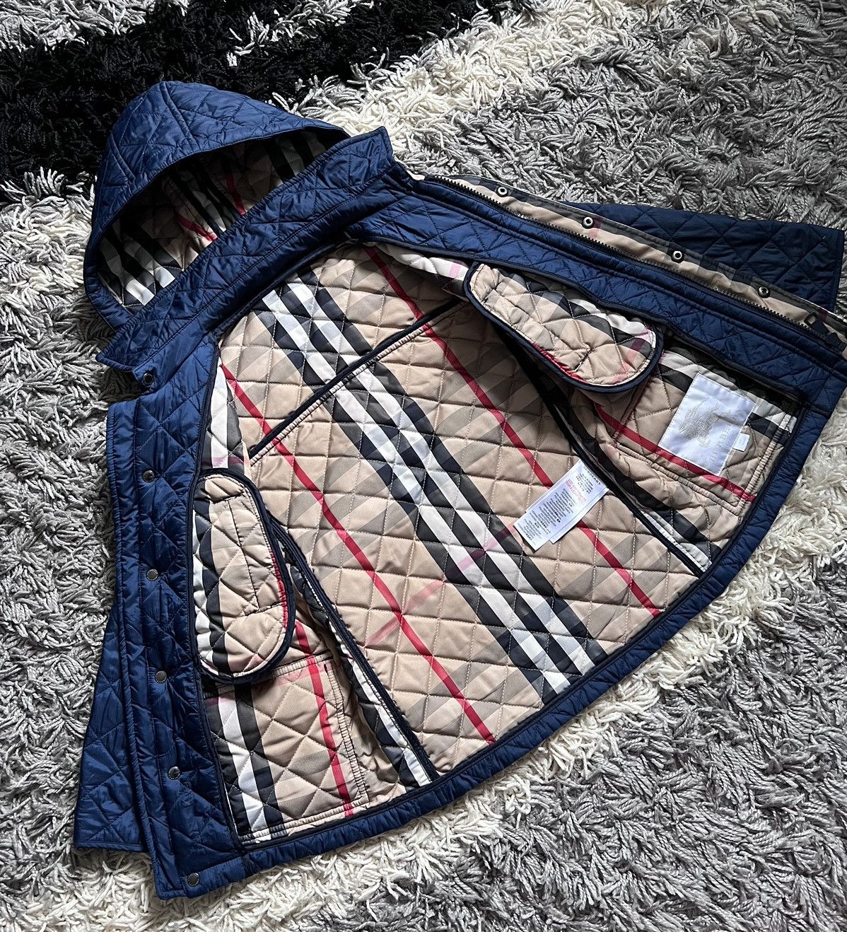 Burberry Burberry Kids Navy Blue Quilted Jacket 6Y 116cm Size US XXS / EU 40 - 11 Thumbnail