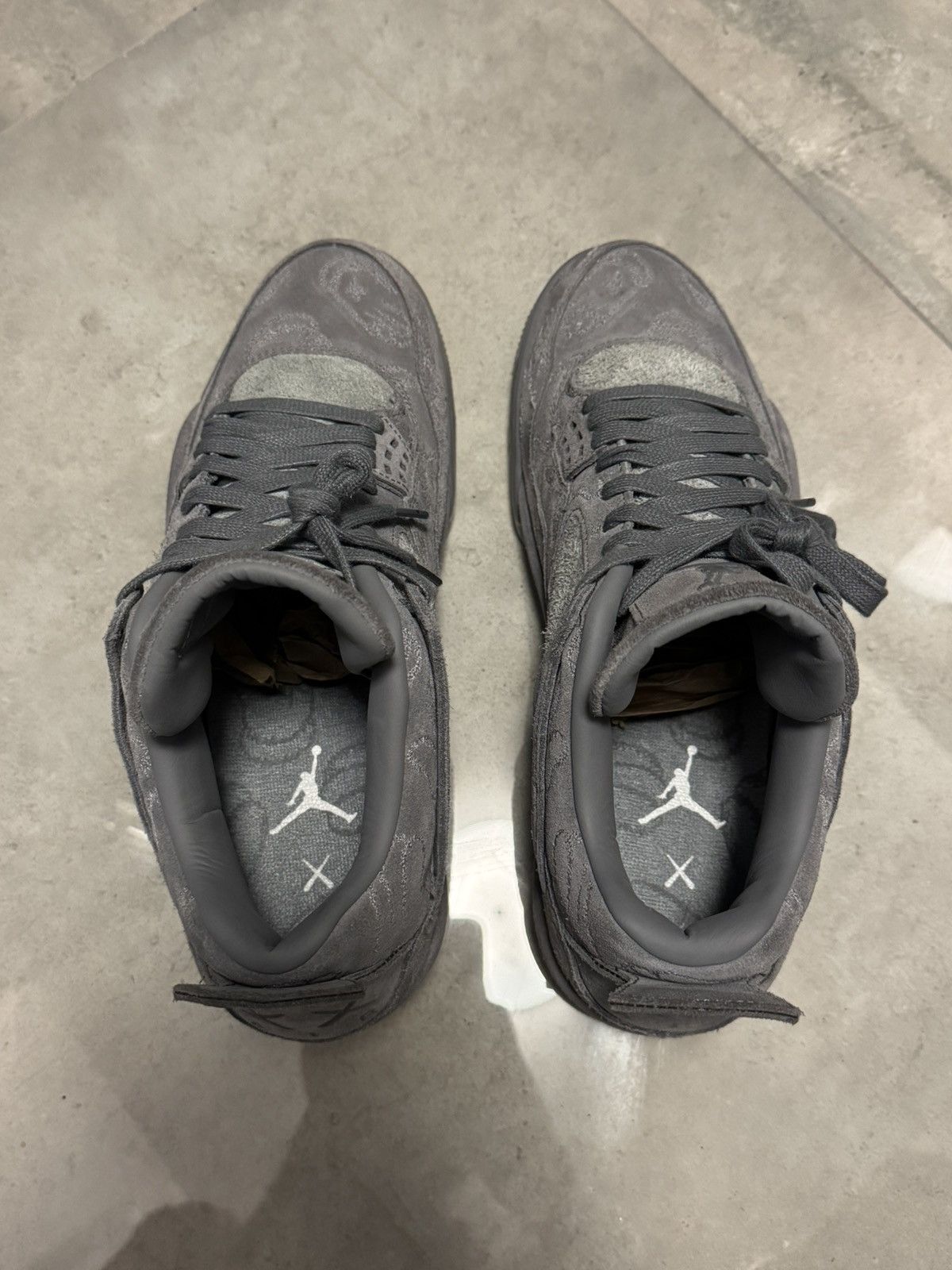 Jordan Brand × Kaws Jordan 4 Kaws Size US 9.5 / EU 42-43 - 2 Thumbnail