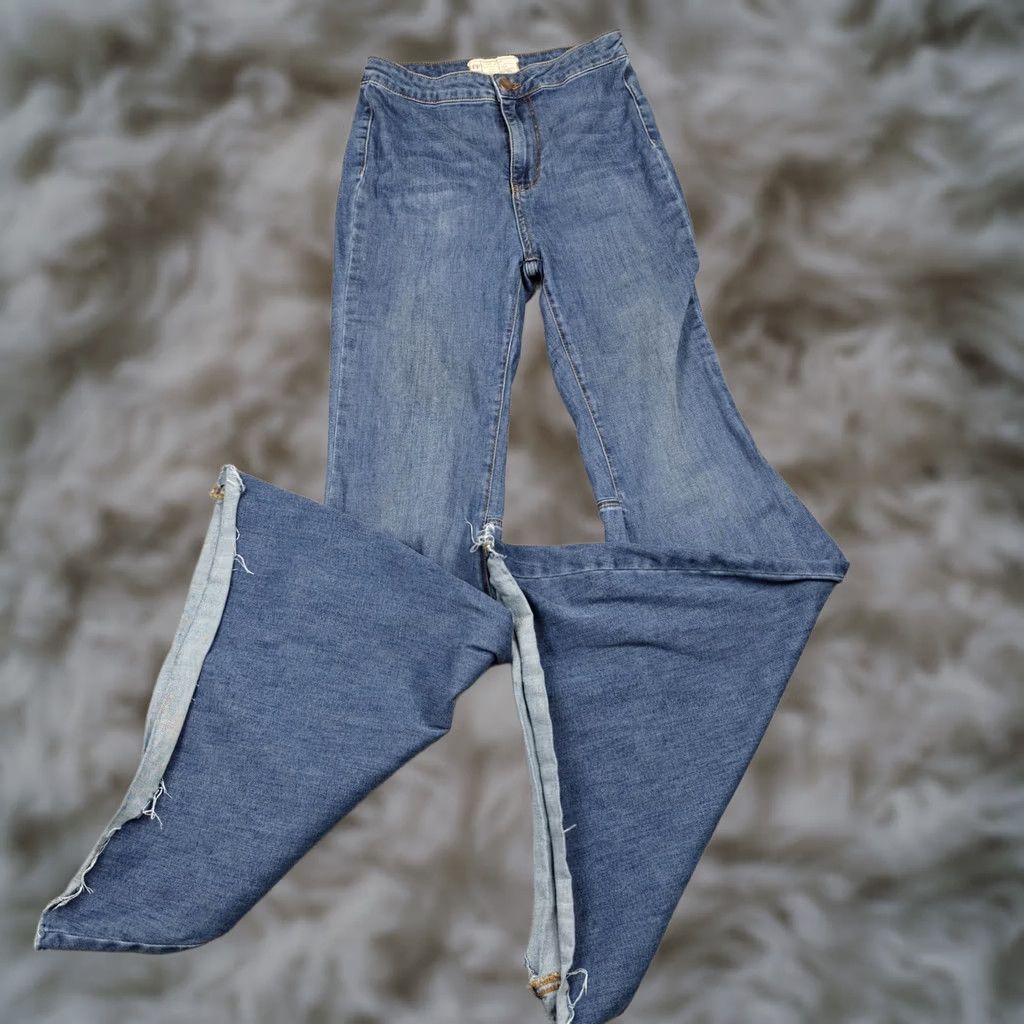 Free People Free People Jeans Flare Bell Bottom Womens 26R Blue Med Wash Stretch Denim Size 26" / US 2 / IT 38 - 1 Thumbnail