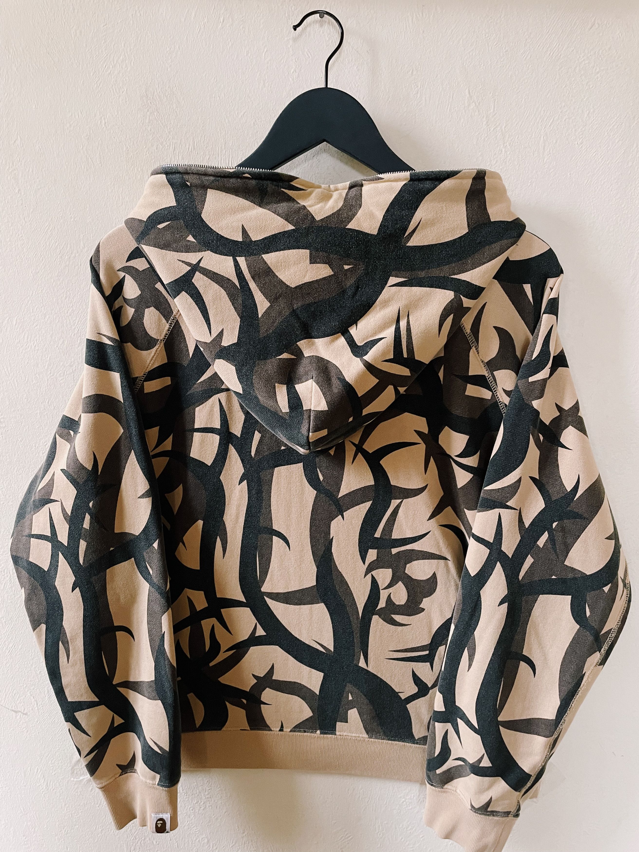 Bape Vintage Y2K Bape Tribal Camo College Logo Full zip Hoodie Size US S / EU 44-46 / 1 - 2 Thumbnail