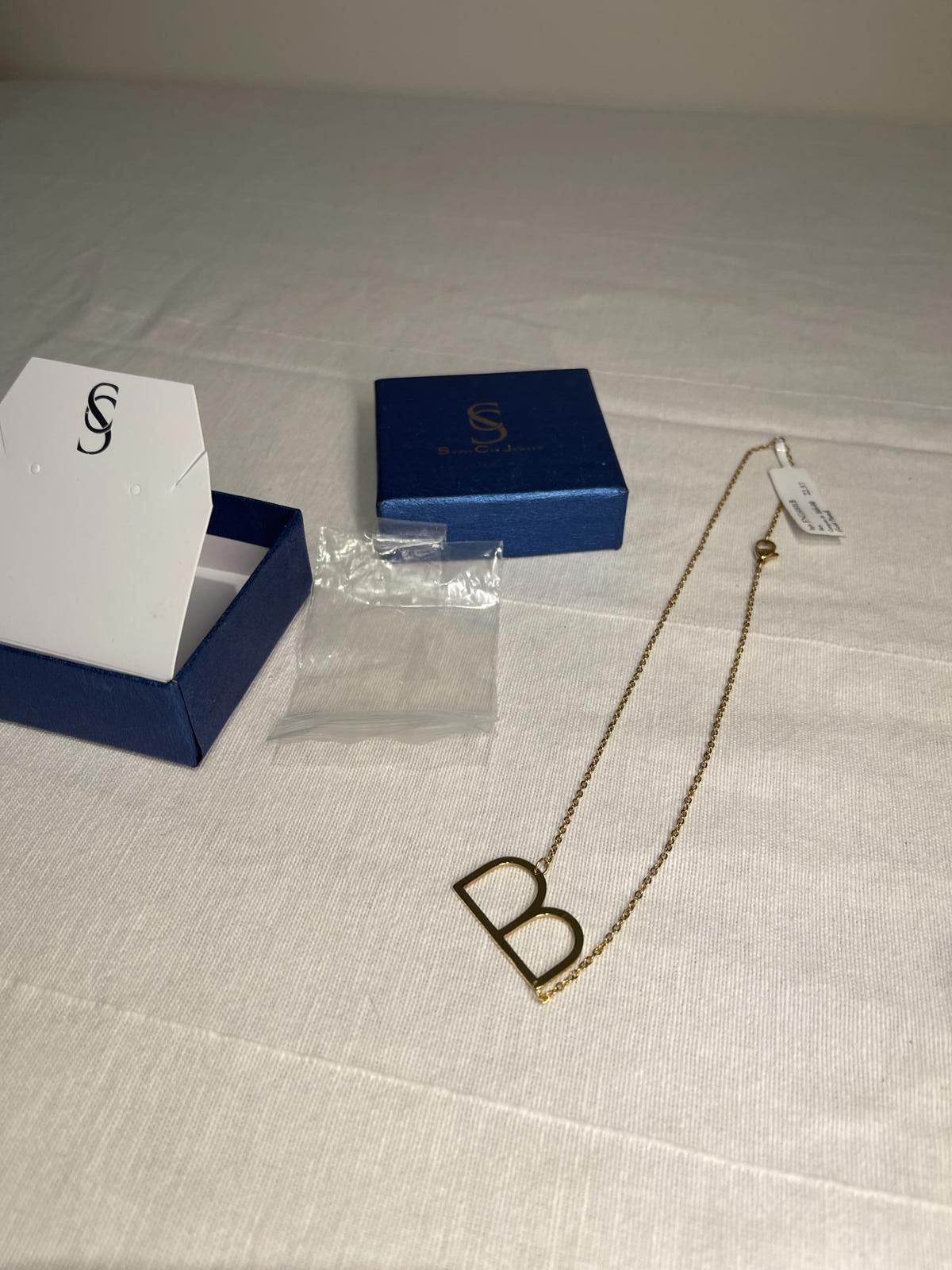 Designer Gold B initial necklace Size ONE SIZE - 2 Thumbnail