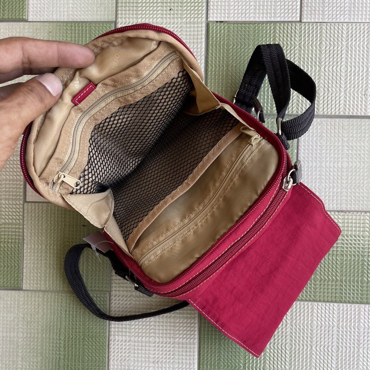 Designer × Japanese Brand Multi-Pocket Small Crossbody Nicoletta Moretti Size ONE SIZE - 8 Thumbnail