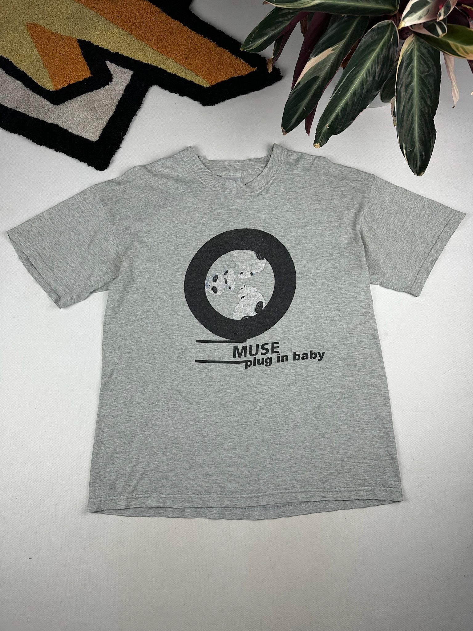 Band Tees Vintage Muse Band Tshirt size M plug in baby alien ufo Size US M / EU 48-50 / 2 - 1 Thumbnail