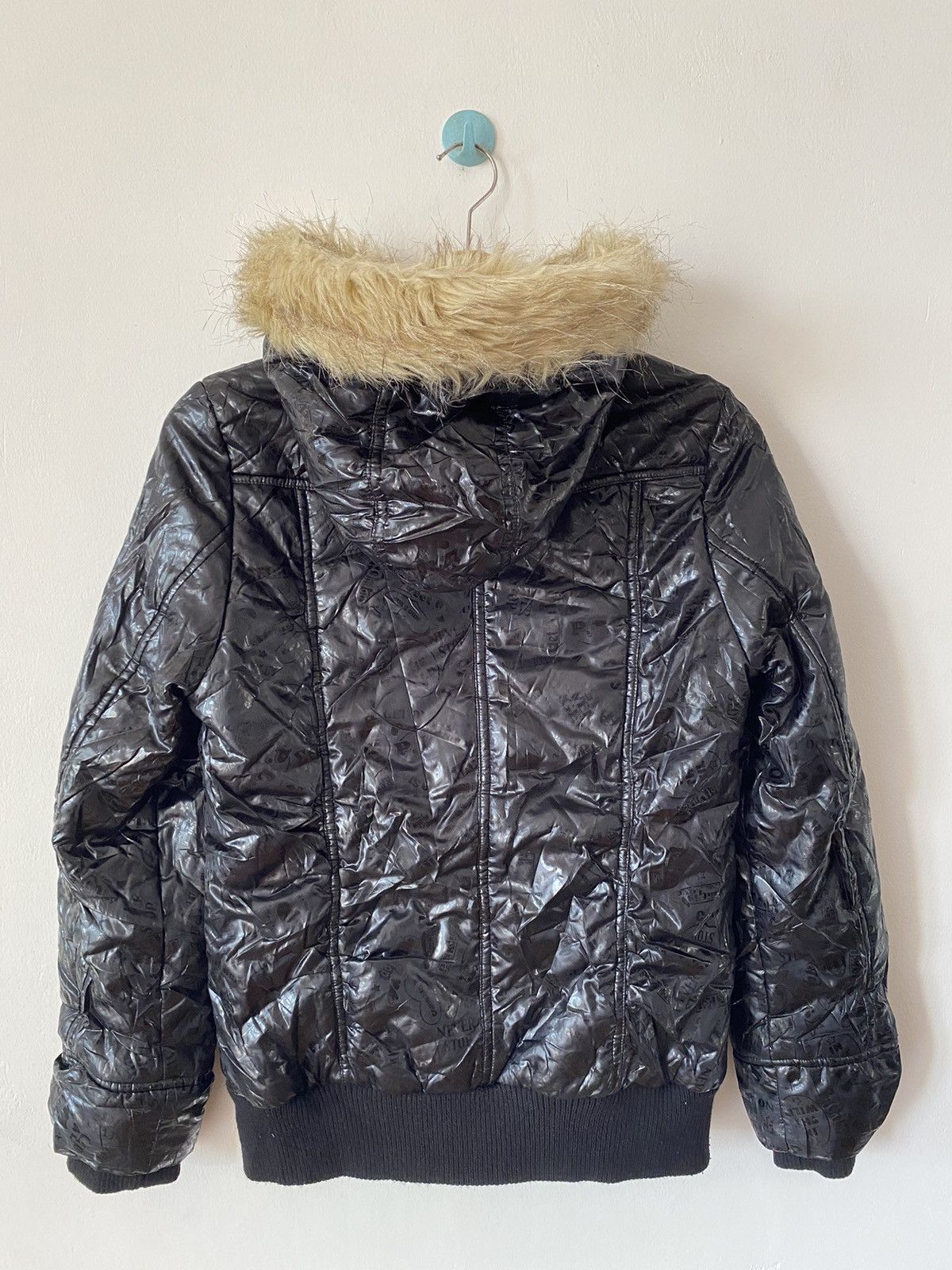 GOSTAR DE FUGA Pink Latte Puffer Fur Monogram Like IFSW9 Style Size US M / EU 48-50 / 2 - 8 Thumbnail