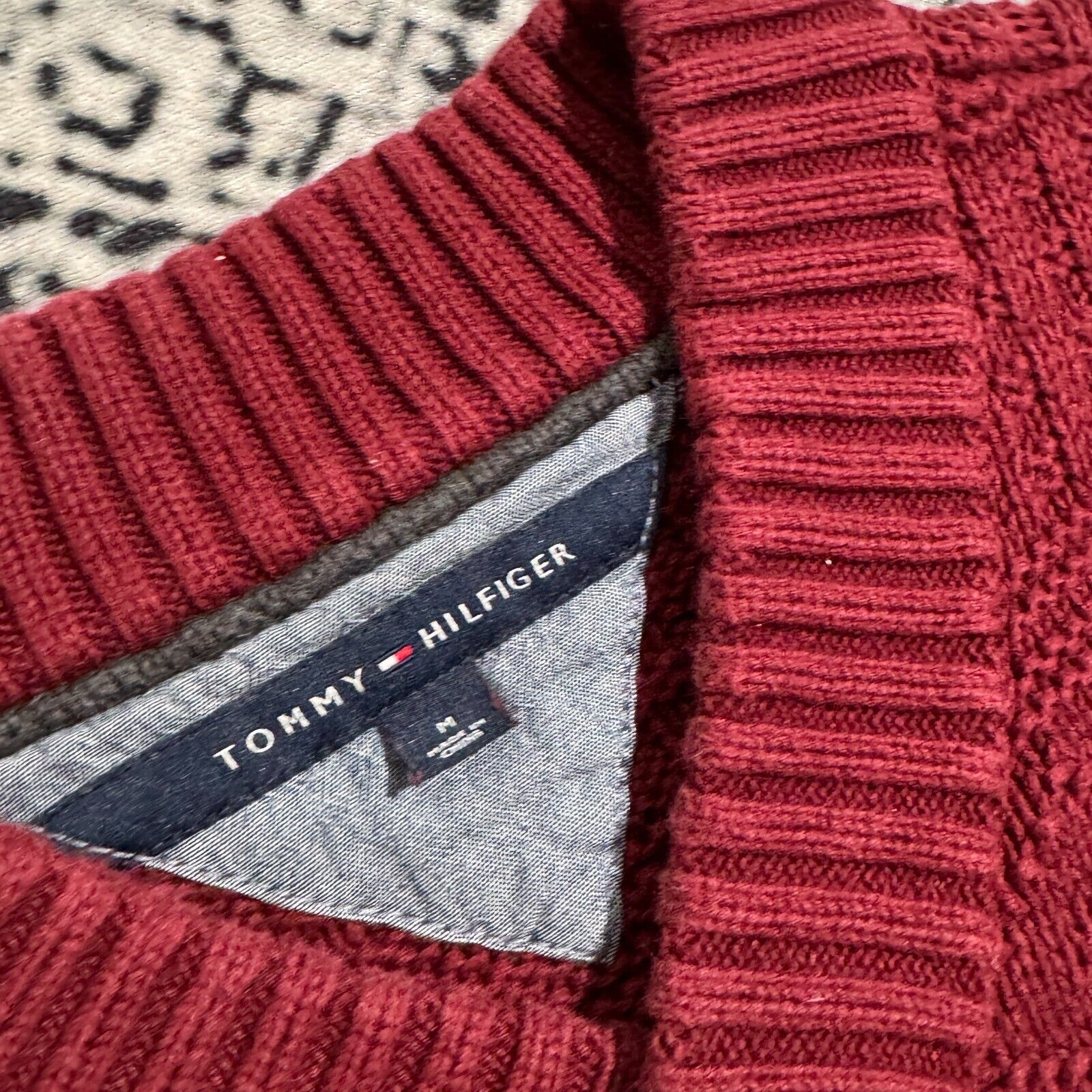 Tommy Hilfiger × Vintage Vintage Tommy Hilfiger Unisex Burgundy Sweater Size M 90s Size US M / EU 48-50 / 2 - 6 Thumbnail