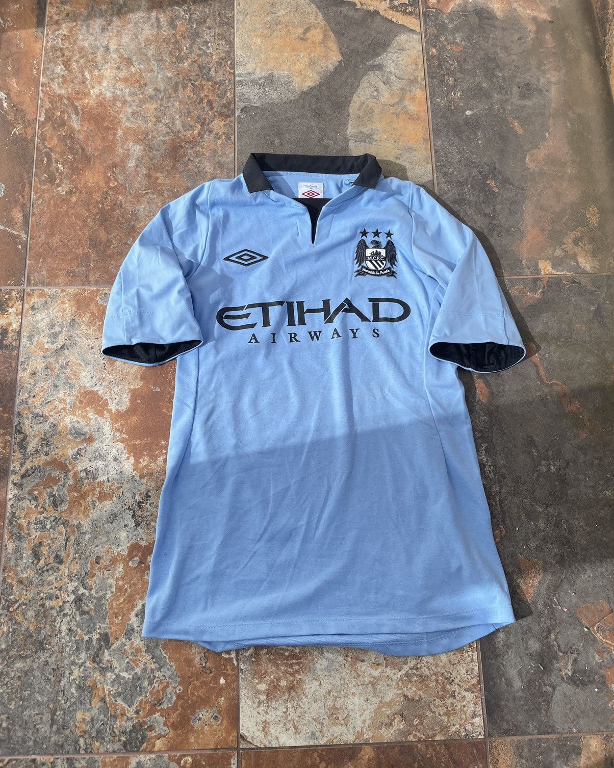 Umbro × Vintage Manchester City 2012 Home Jersey Size US M / EU 48-50 / 2 - 2 Thumbnail