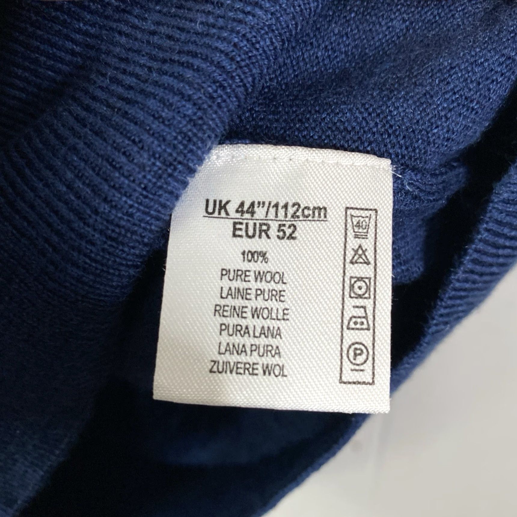 Vintage VINTAGE Alan Paine V-Neck Jumper Sweater Vest XL EU 54 UK 44 Elastic Waist Merino Wool Blue Men Pullover Knit Card? Size US XL / EU 56 / 4 - 4 Thumbnail