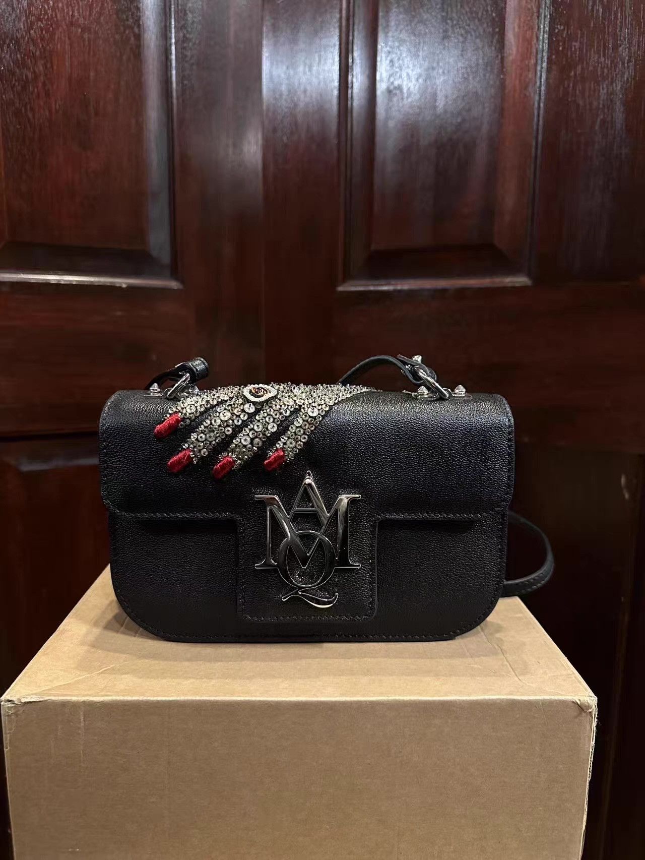 Alexander McQueen Alexander McQueen 16FW Black Full‑Crystal Crossbody Bag Ｑ25 Size ONE SIZE - 1 Thumbnail