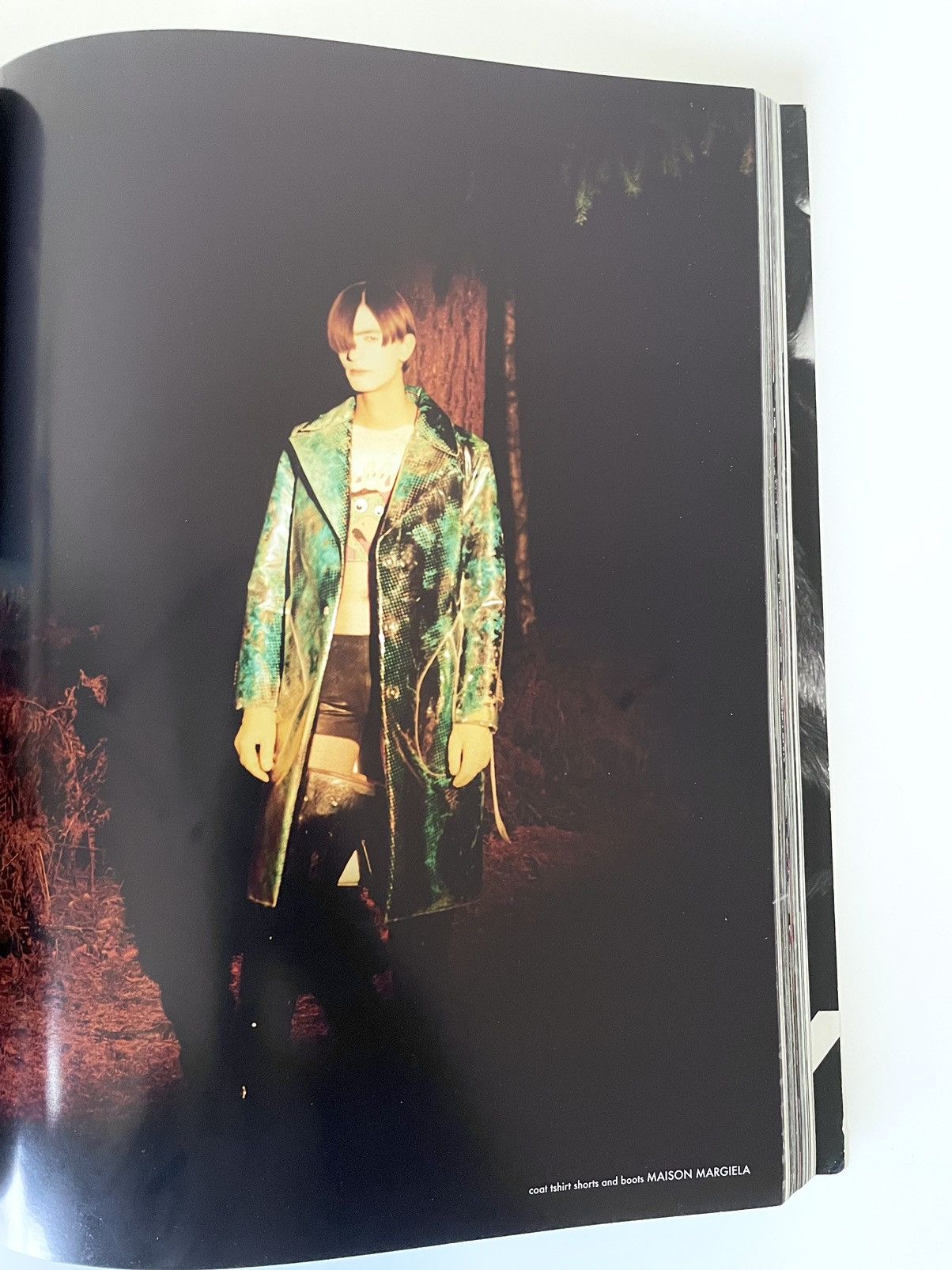 Kris Van Assche × Maison Margiela Replica magazine Belruti By Kris Van Assche ft Margiela Size ONE SIZE - 2 Thumbnail